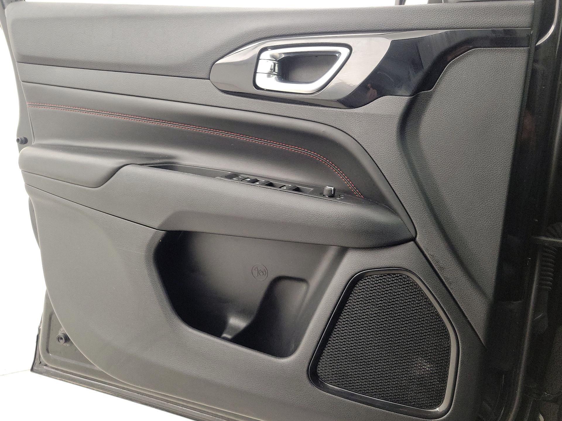 Thumbnail: 2022 Jeep Compass - 12