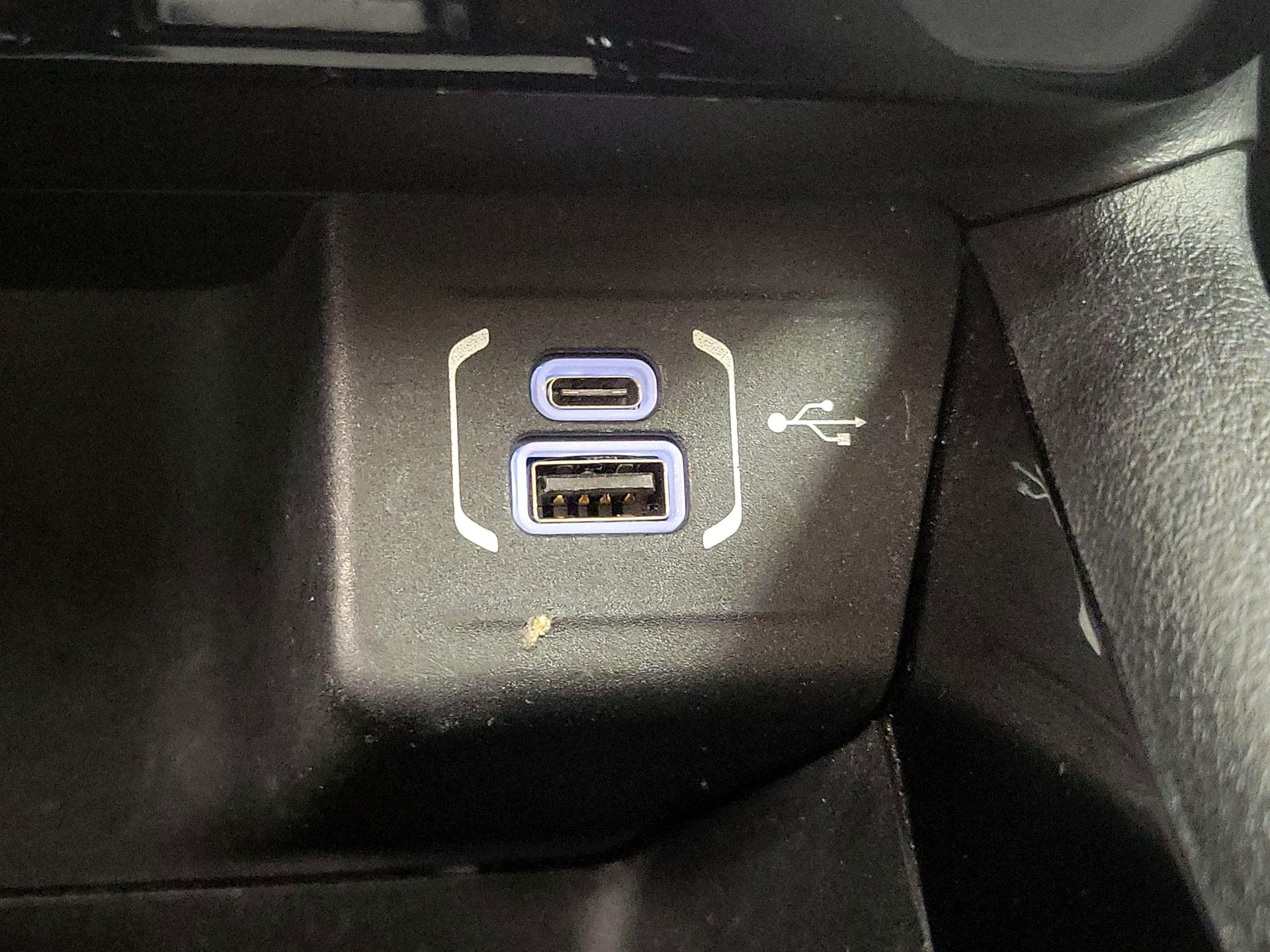 Thumbnail: 2022 Jeep Compass - 18