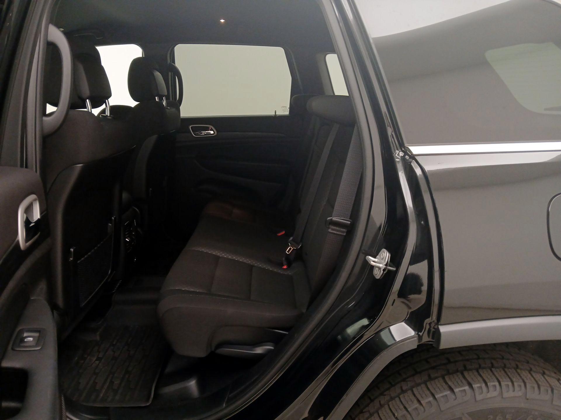 Thumbnail: 2021 Jeep Grand Cherokee - 19