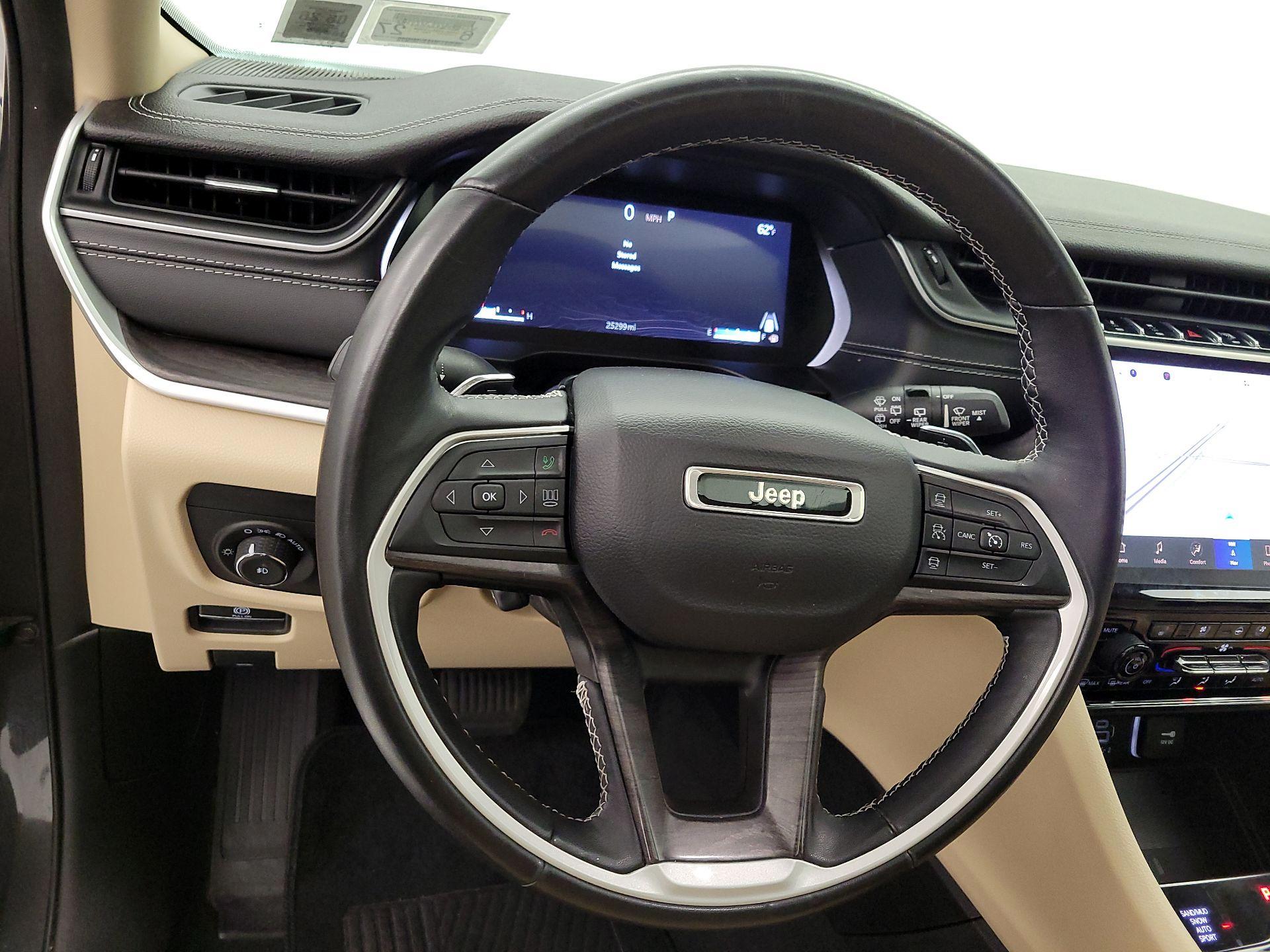 Thumbnail: 2022 Jeep Grand Cherokee - 10