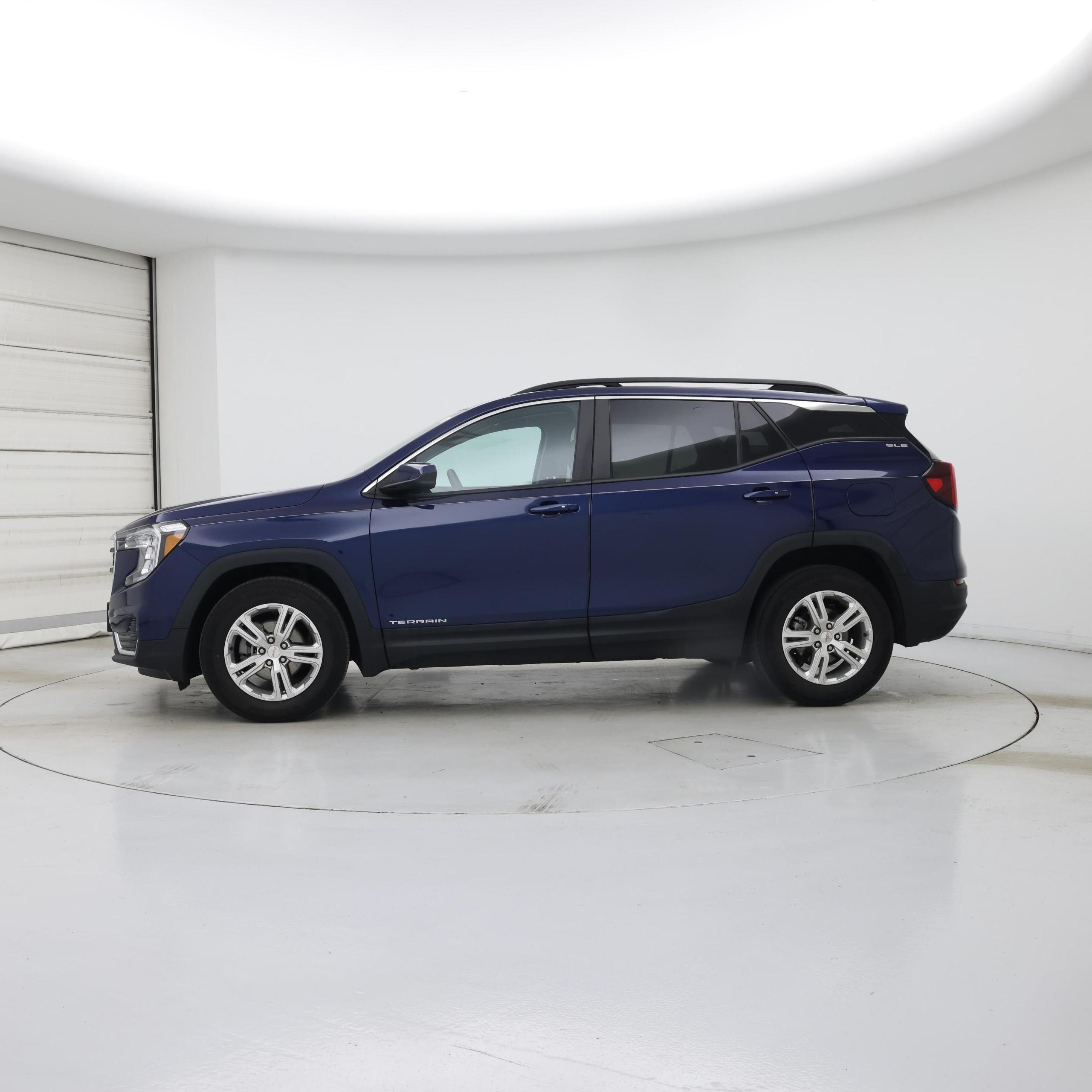Thumbnail: 2022 GMC Terrain - 3