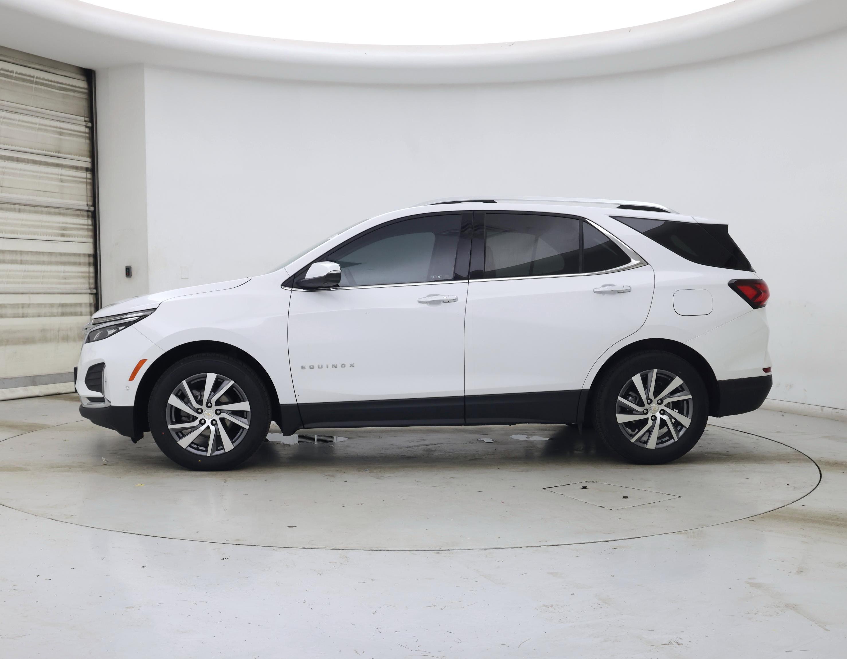 Thumbnail: 2023 Chevrolet Equinox - 3