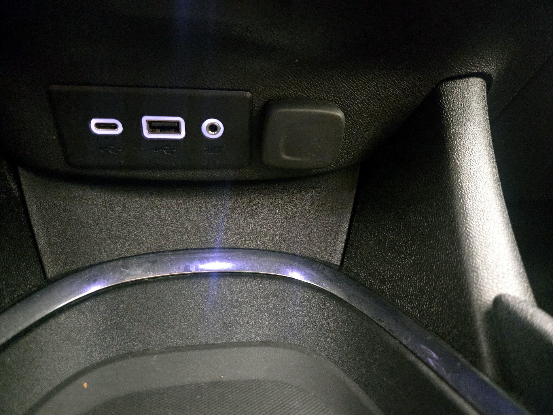 Thumbnail: 2023 Chevrolet Malibu - 18