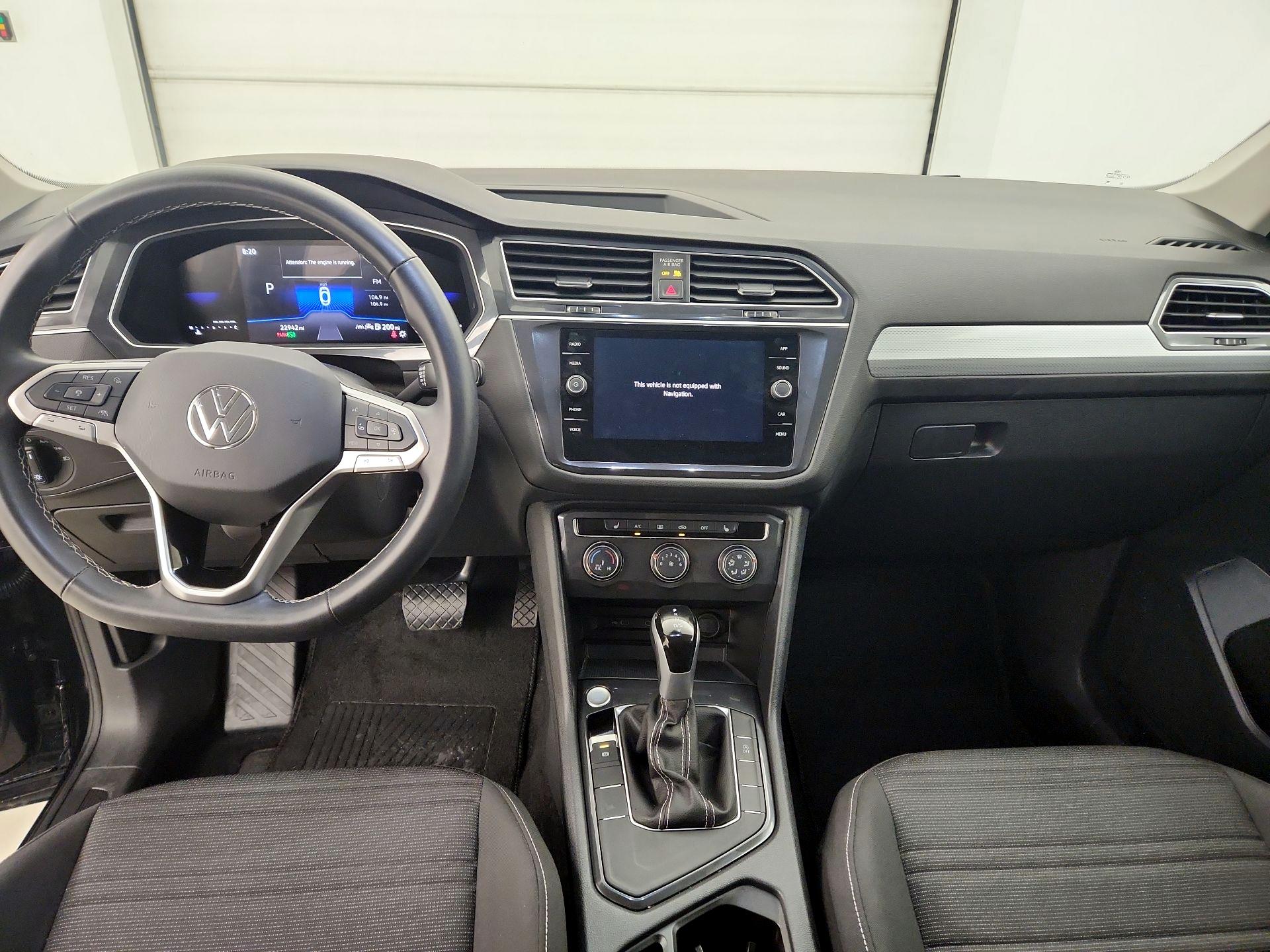 Thumbnail: 2024 Volkswagen Tiguan - 9