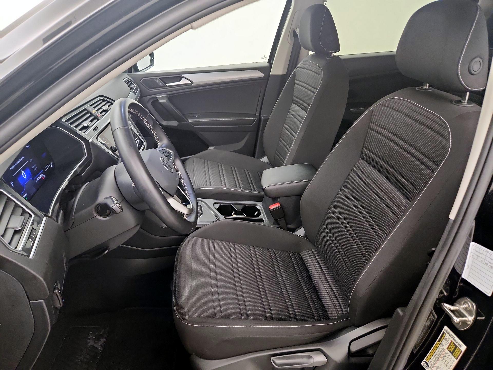 Thumbnail: 2024 Volkswagen Tiguan - 11