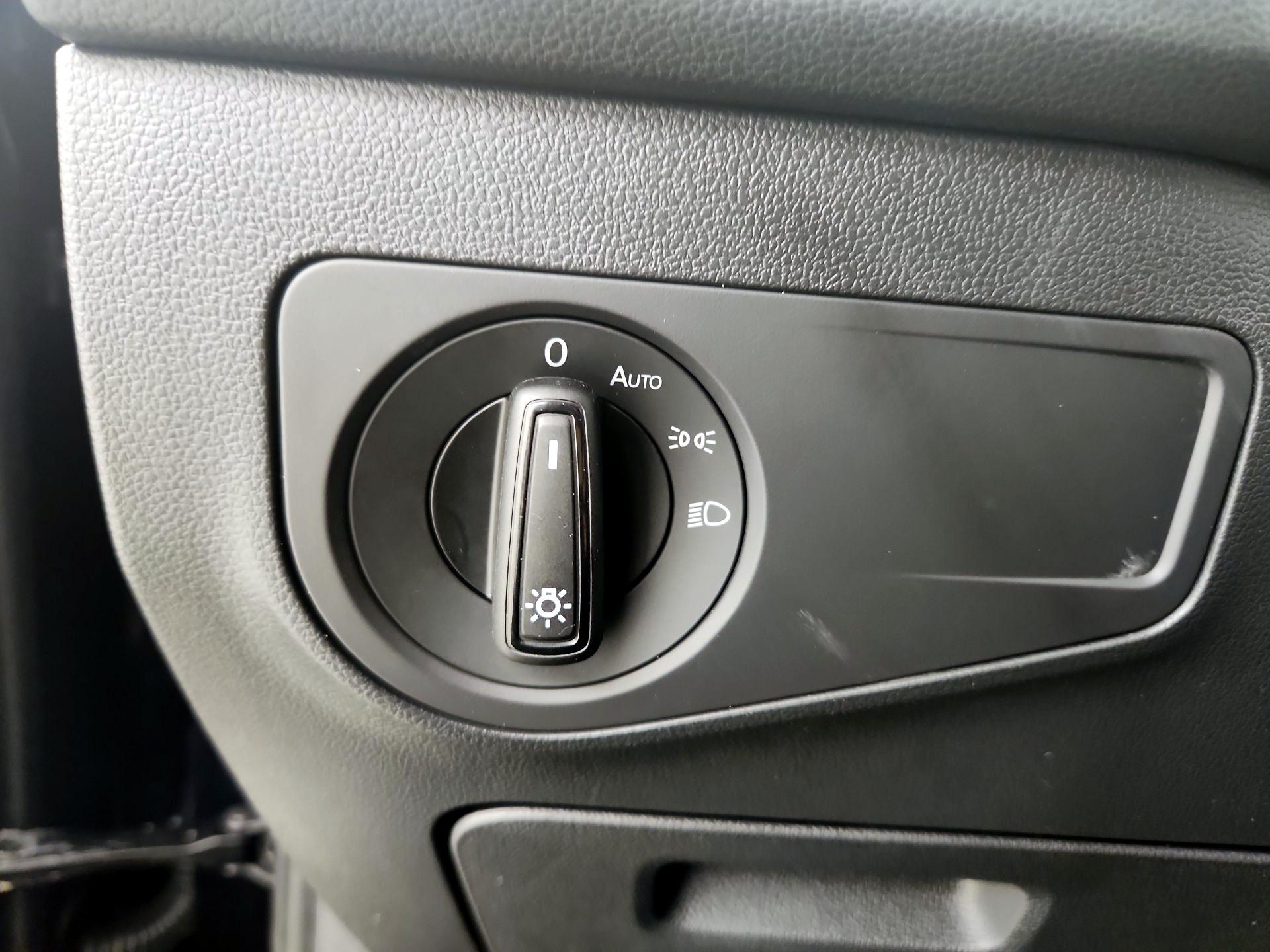 Thumbnail: 2024 Volkswagen Tiguan - 13