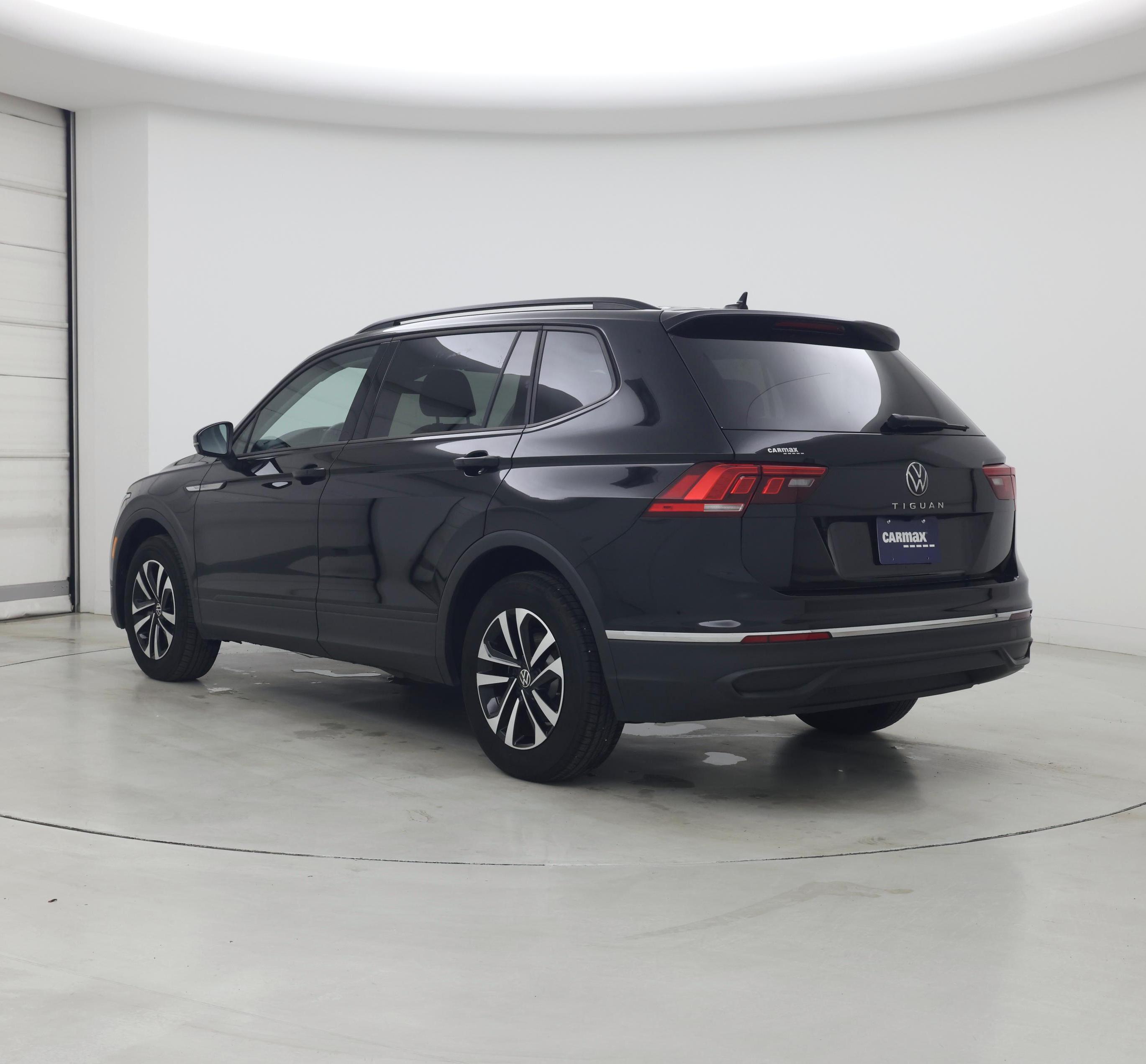 Thumbnail: 2024 Volkswagen Tiguan - 2