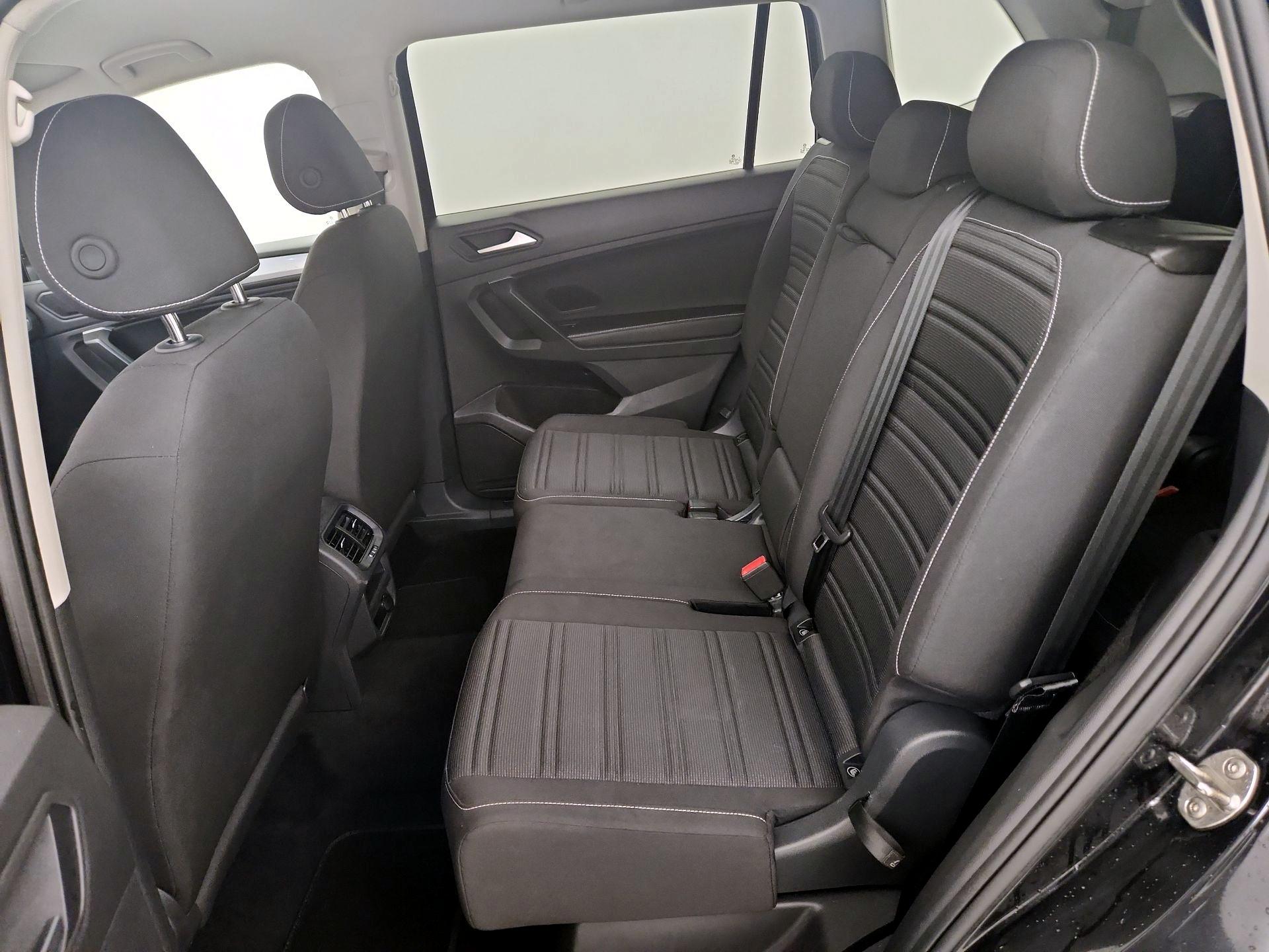 Thumbnail: 2024 Volkswagen Tiguan - 19