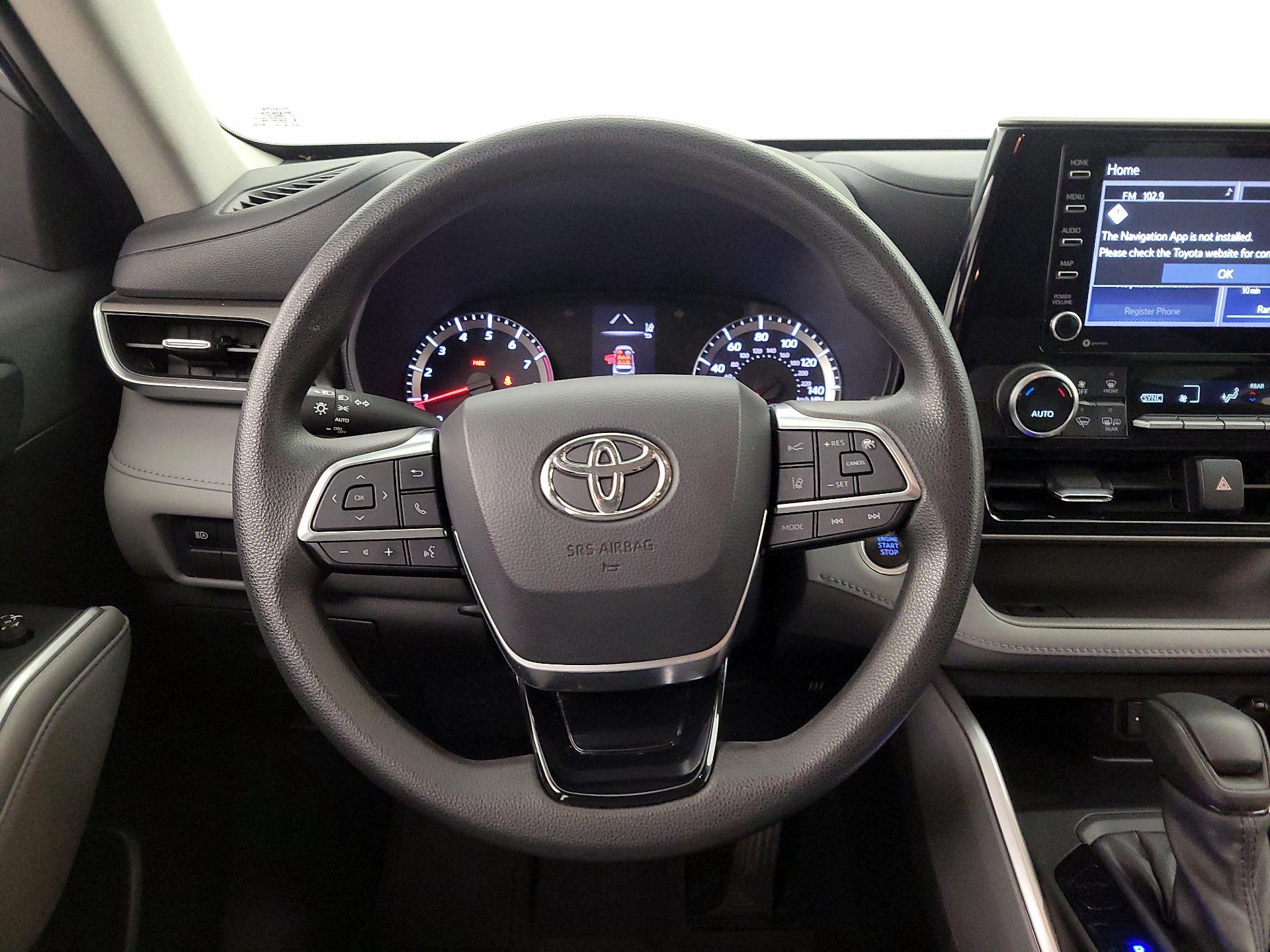 Thumbnail: 2021 Toyota Highlander - 10