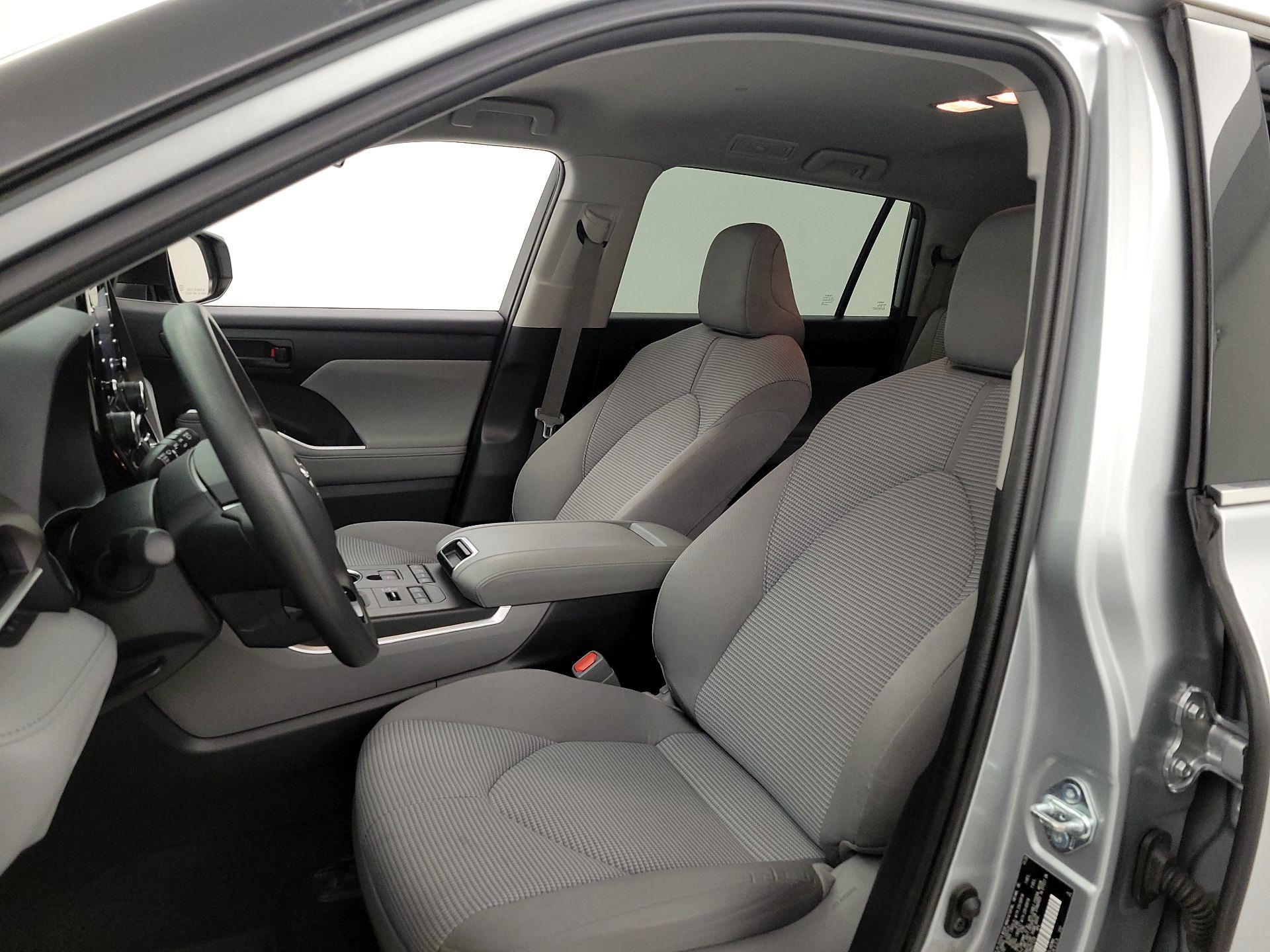 Thumbnail: 2021 Toyota Highlander - 11