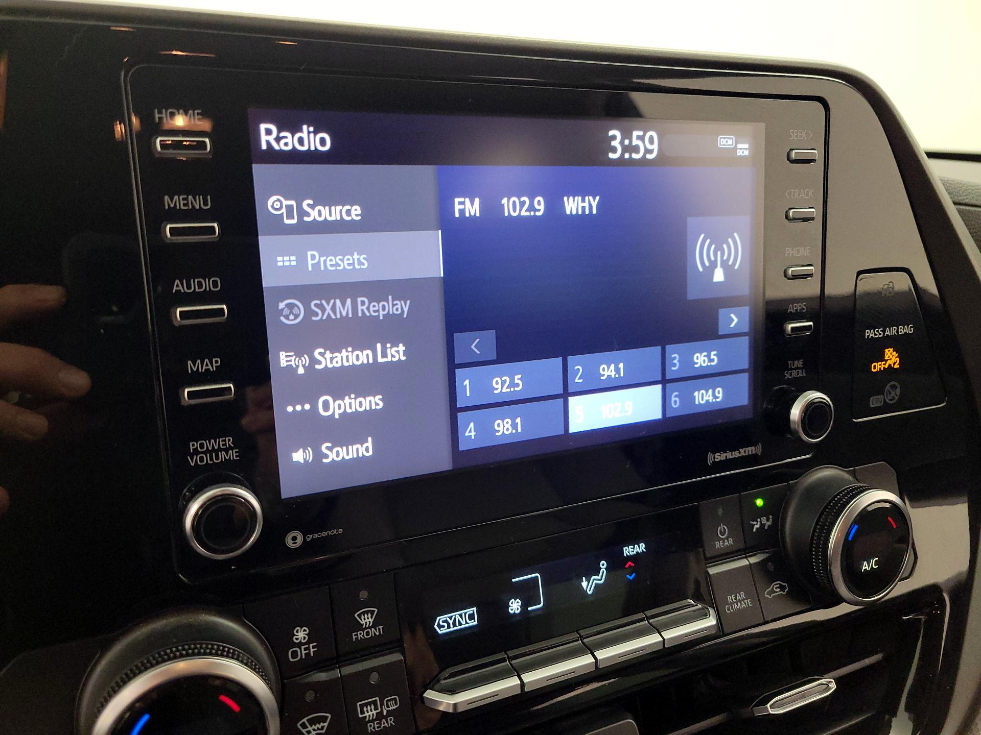 Thumbnail: 2021 Toyota Highlander - 16