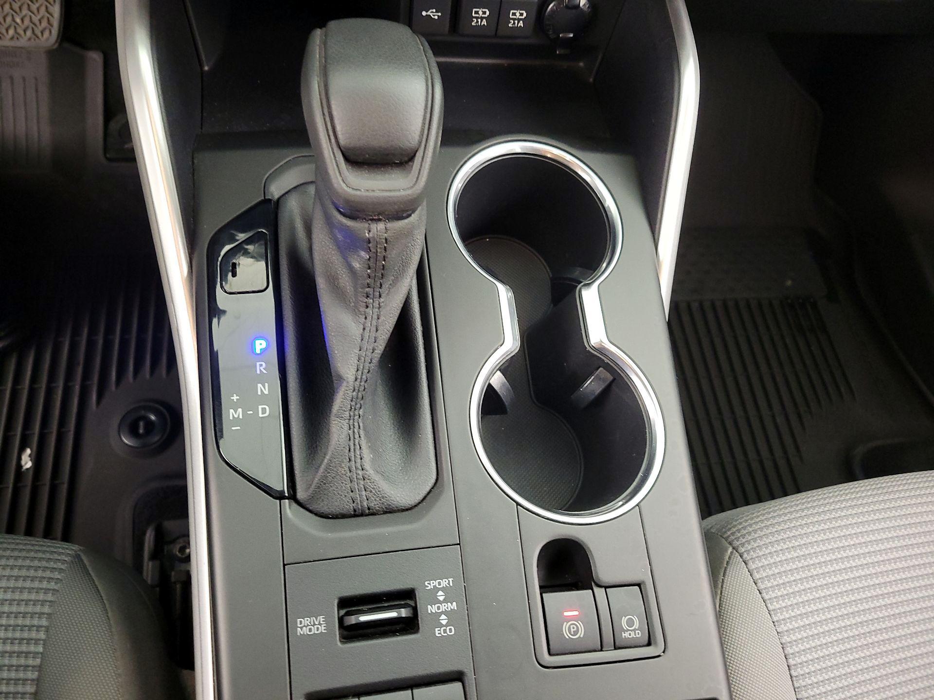 Thumbnail: 2021 Toyota Highlander - 18