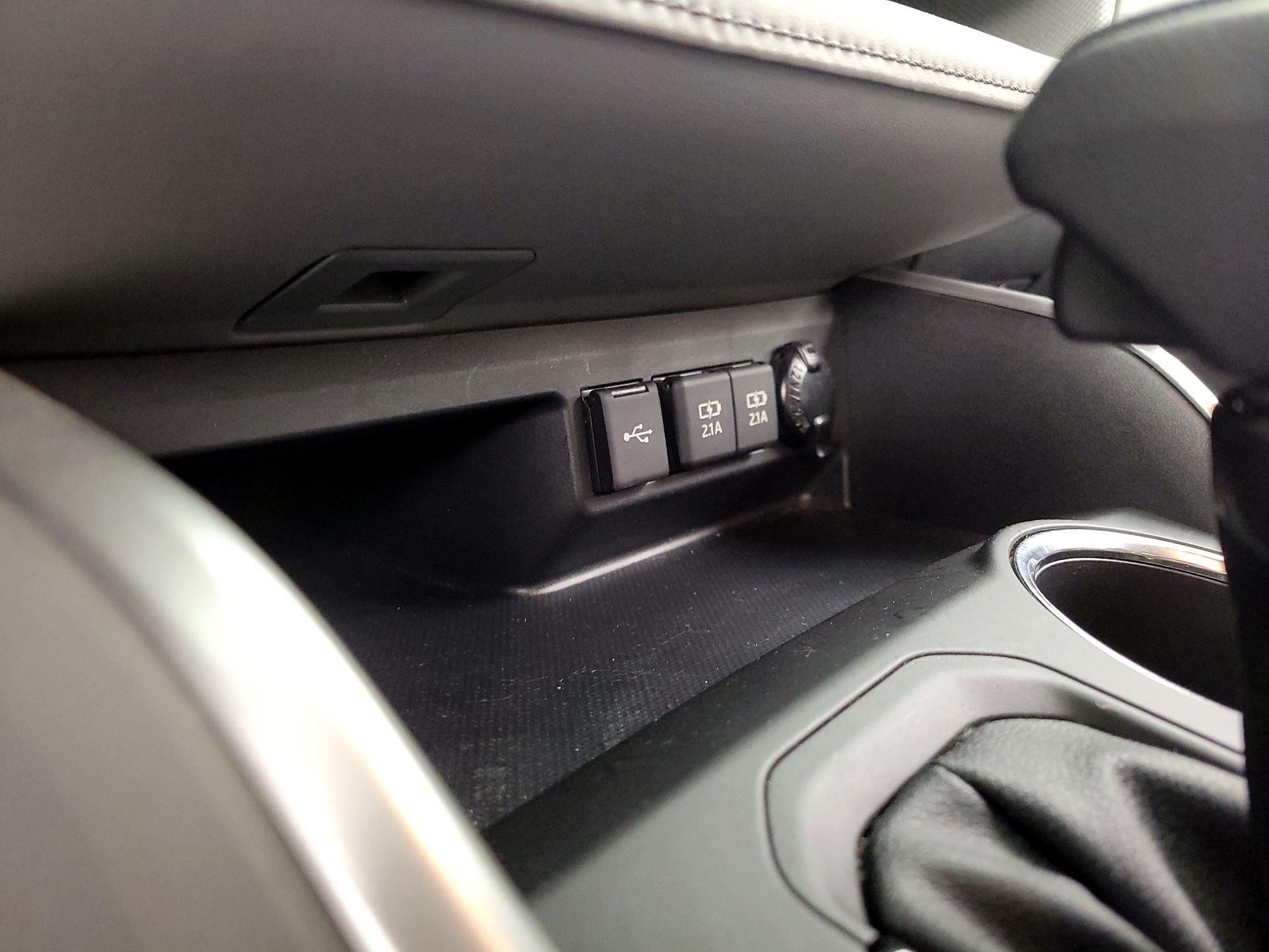 Thumbnail: 2021 Toyota Highlander - 19