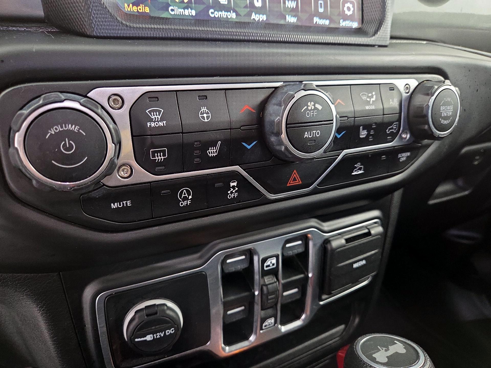 Thumbnail: 2023 Jeep Wrangler - 17