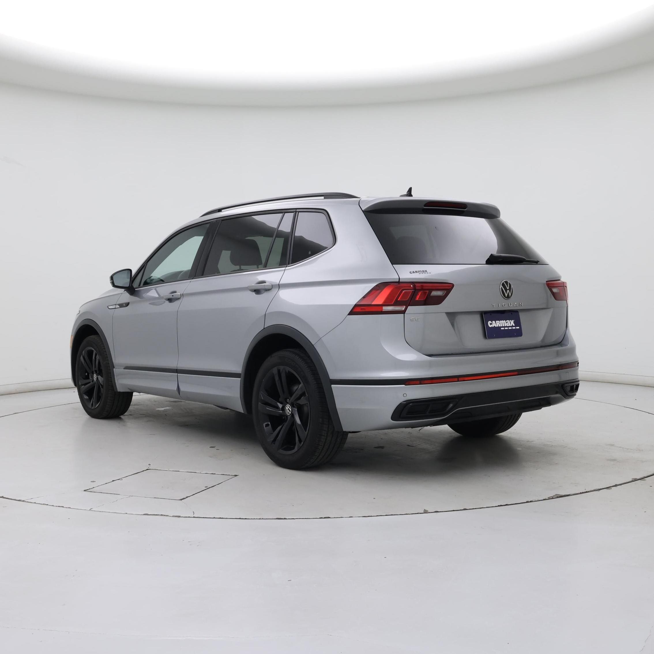 Thumbnail: 2023 Volkswagen Tiguan - 2