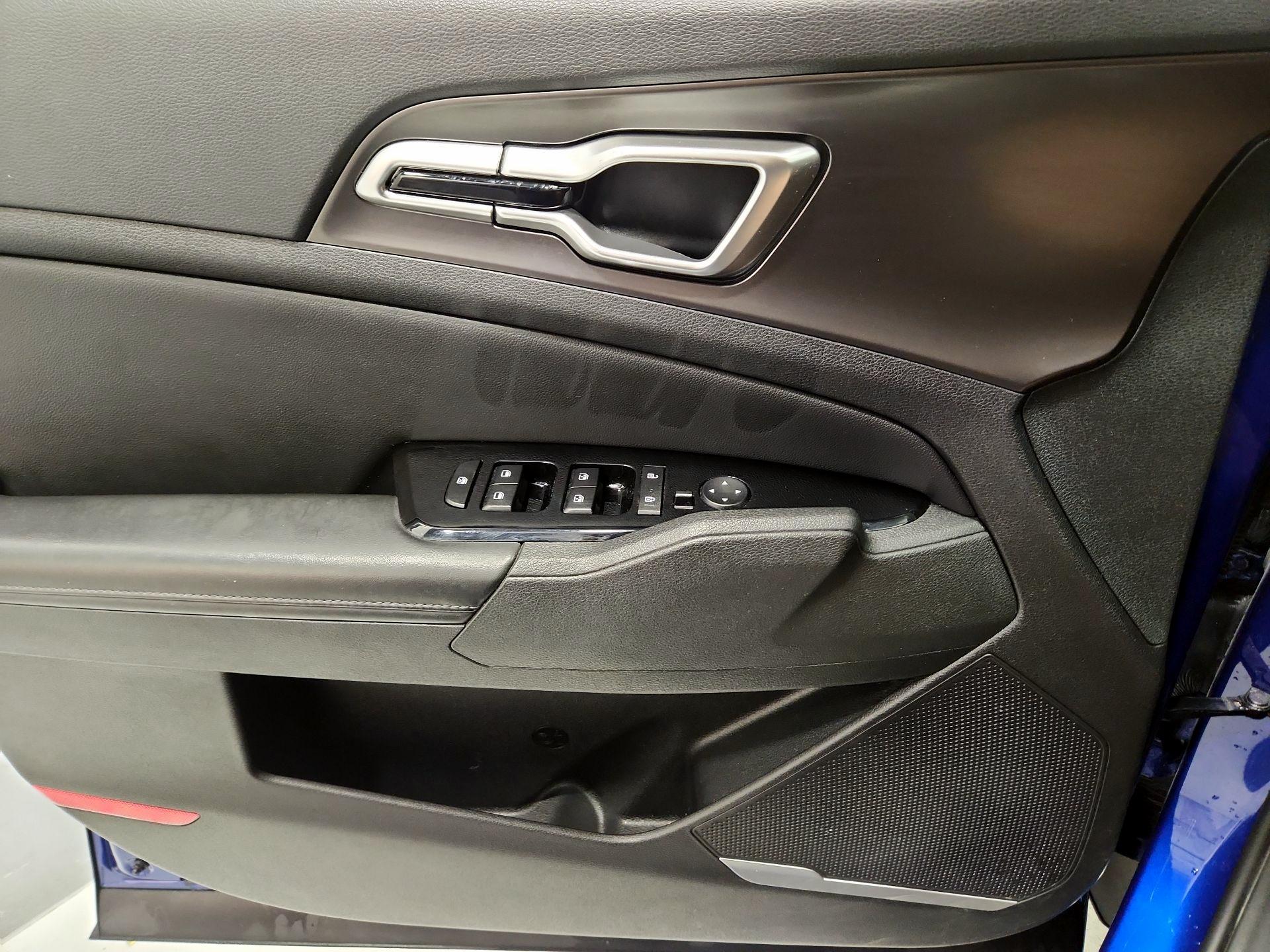 Thumbnail: 2023 Kia Sportage - 12