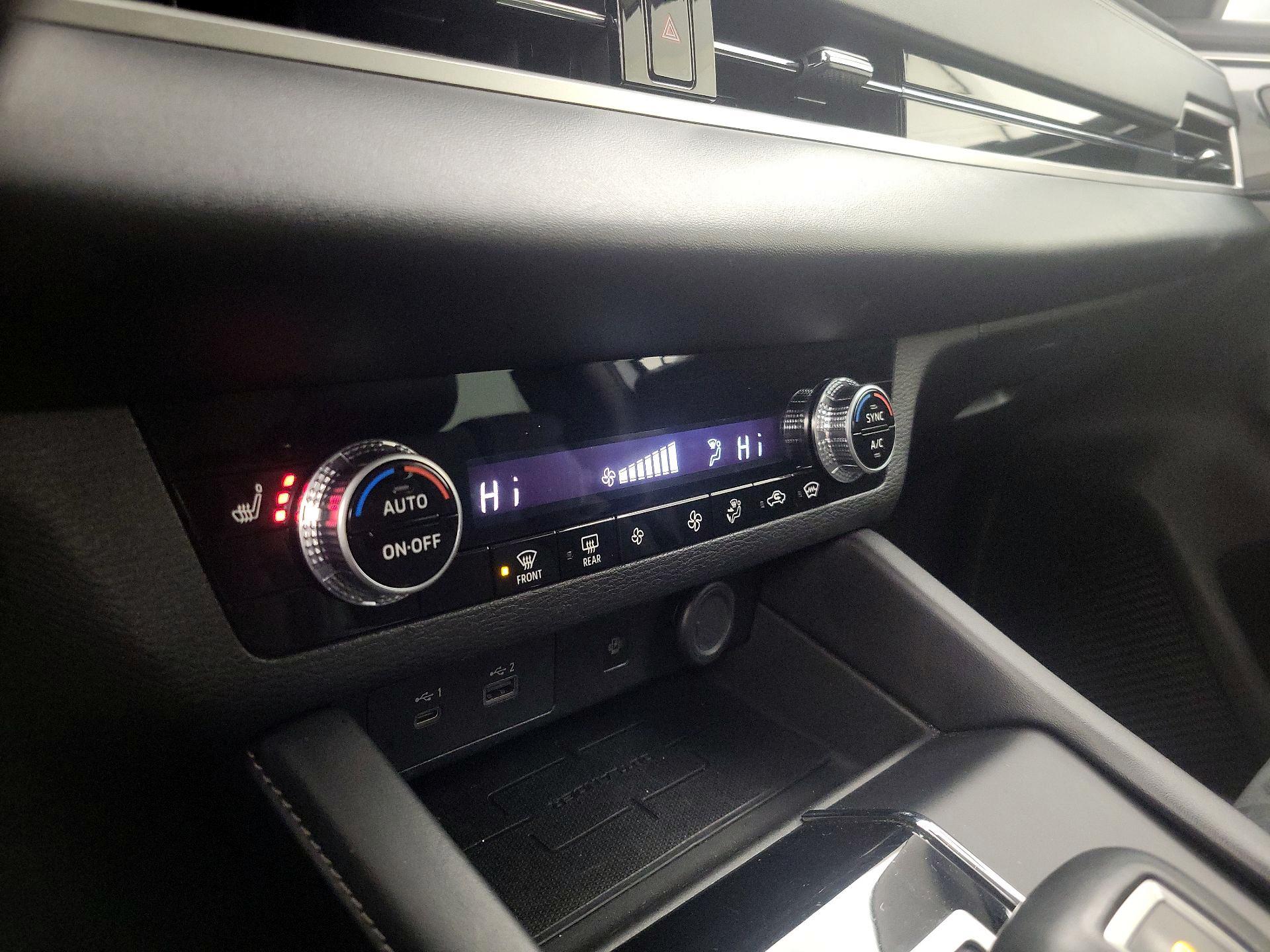 Thumbnail: 2022 Mitsubishi Outlander - 15