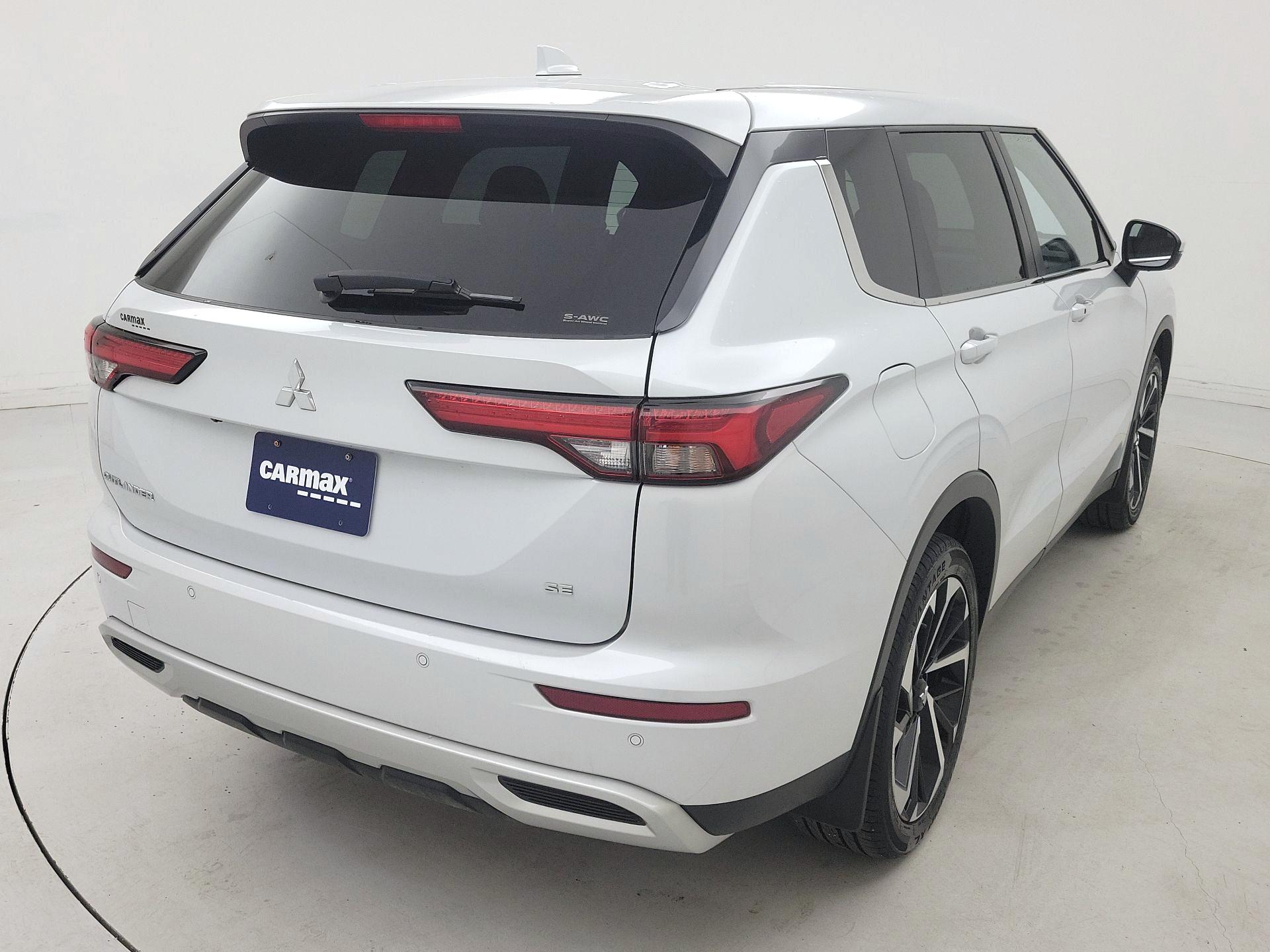 Thumbnail: 2022 Mitsubishi Outlander - 5