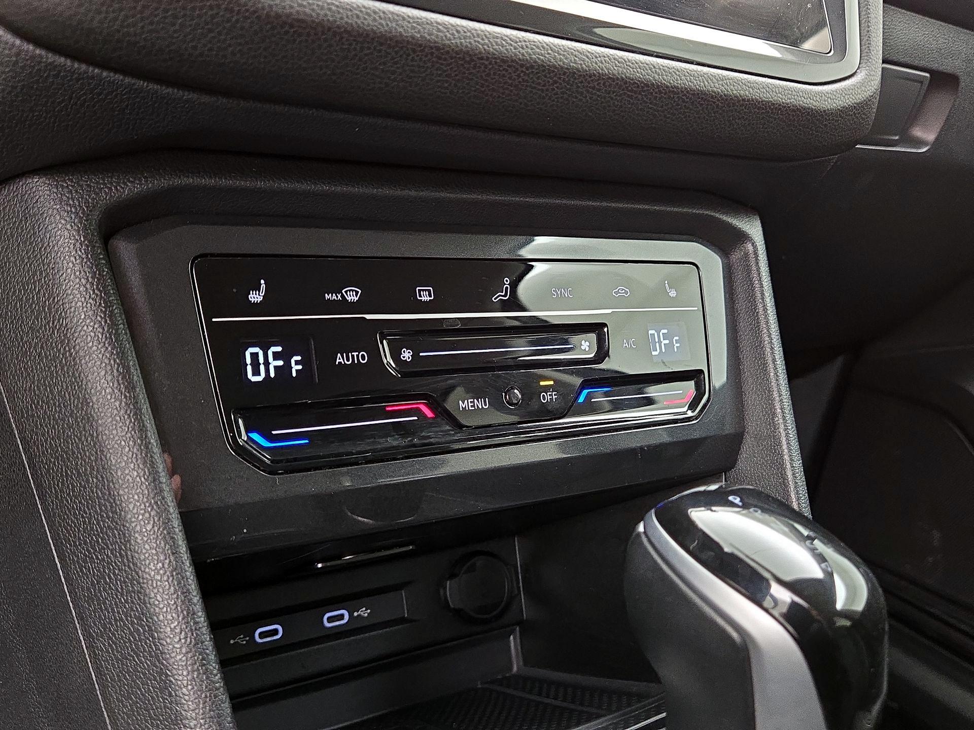 Thumbnail: 2024 Volkswagen Tiguan - 16