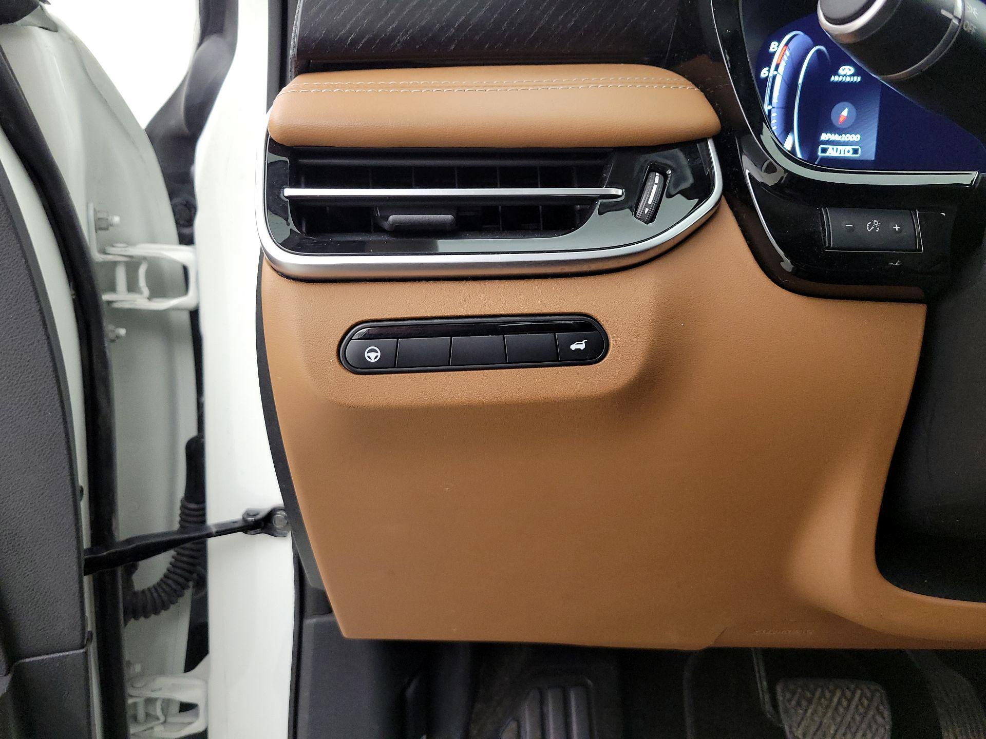 Thumbnail: 2023 INFINITI QX60 - 13