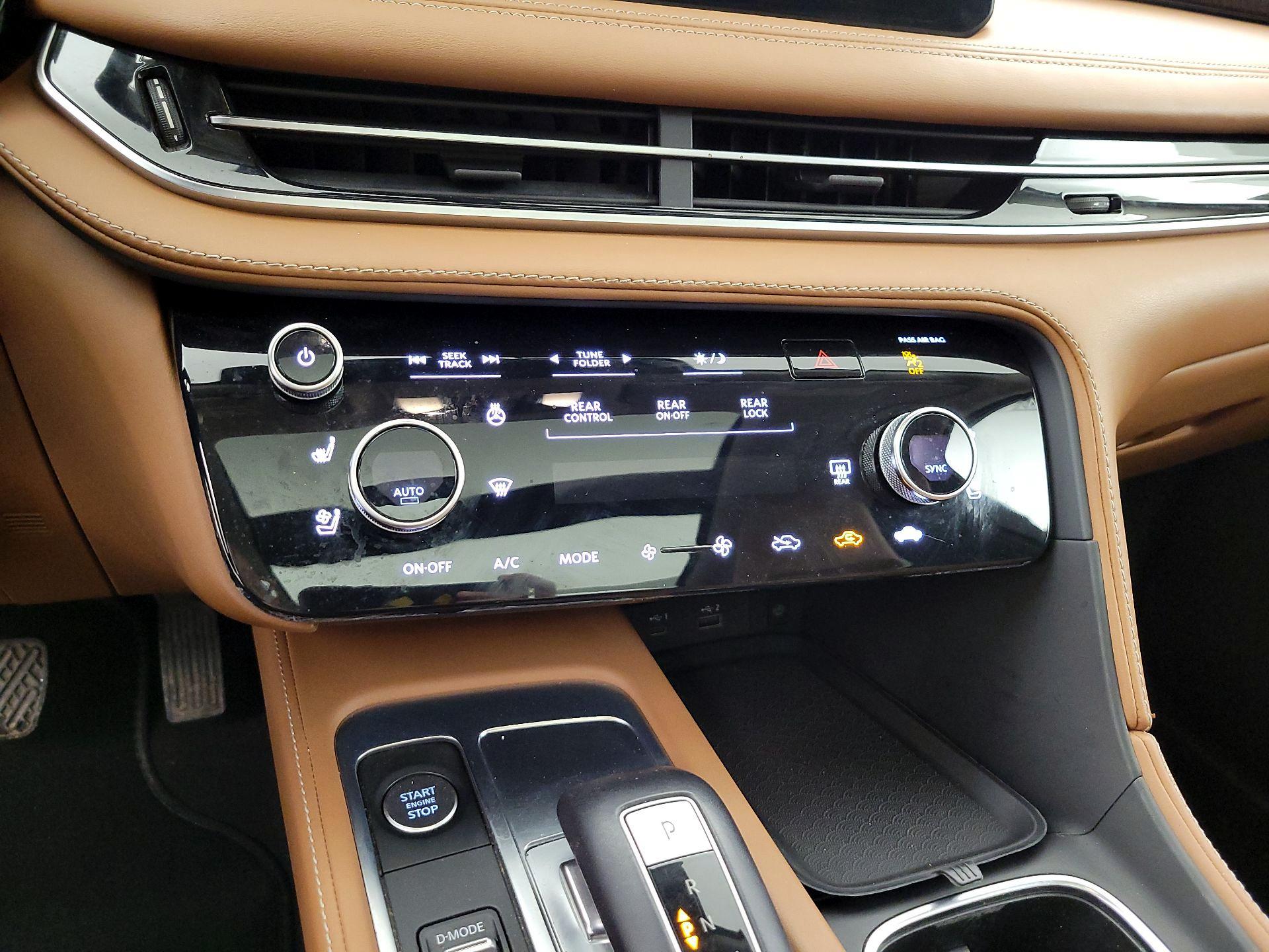 Thumbnail: 2023 INFINITI QX60 - 17