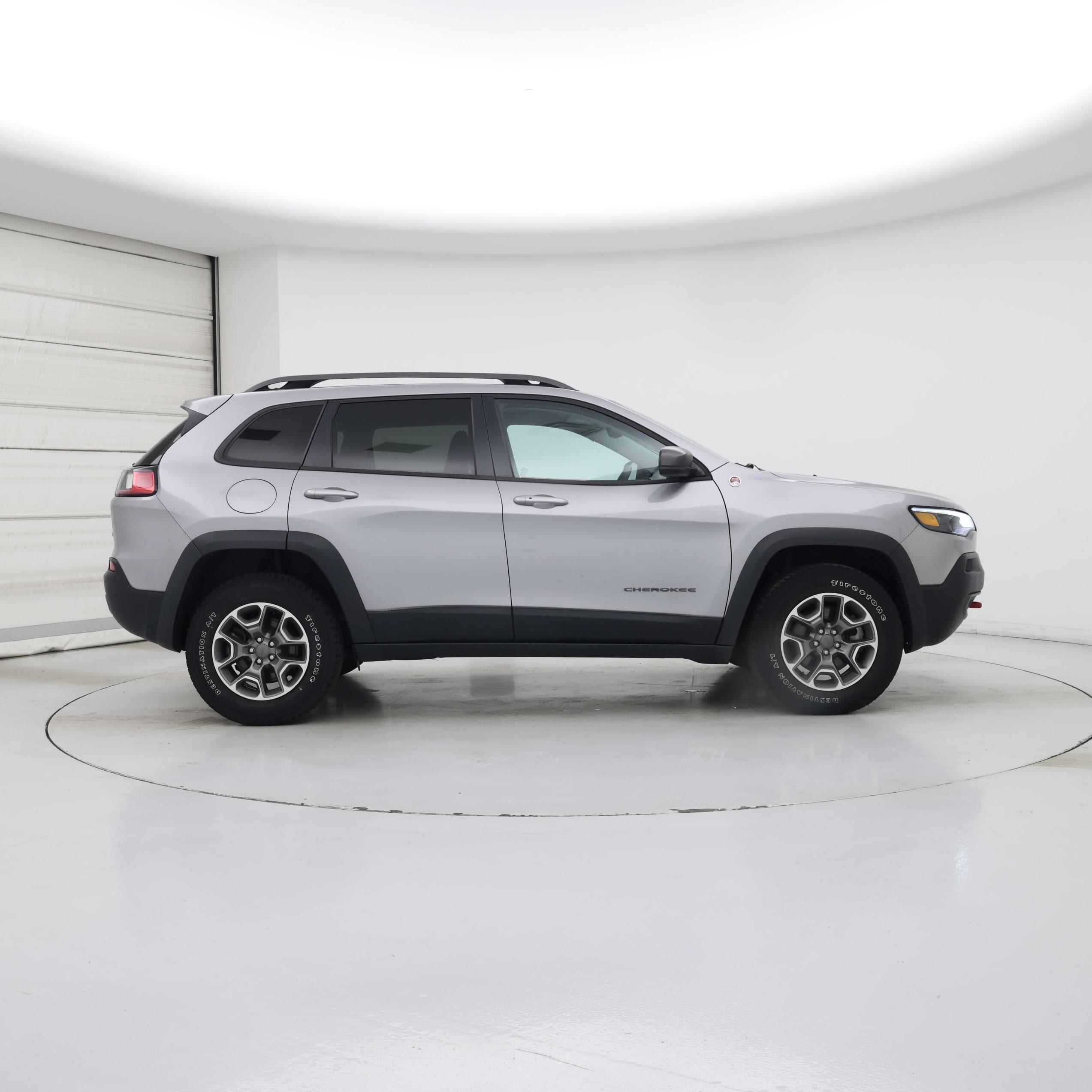 Thumbnail: 2021 Jeep Cherokee - 7