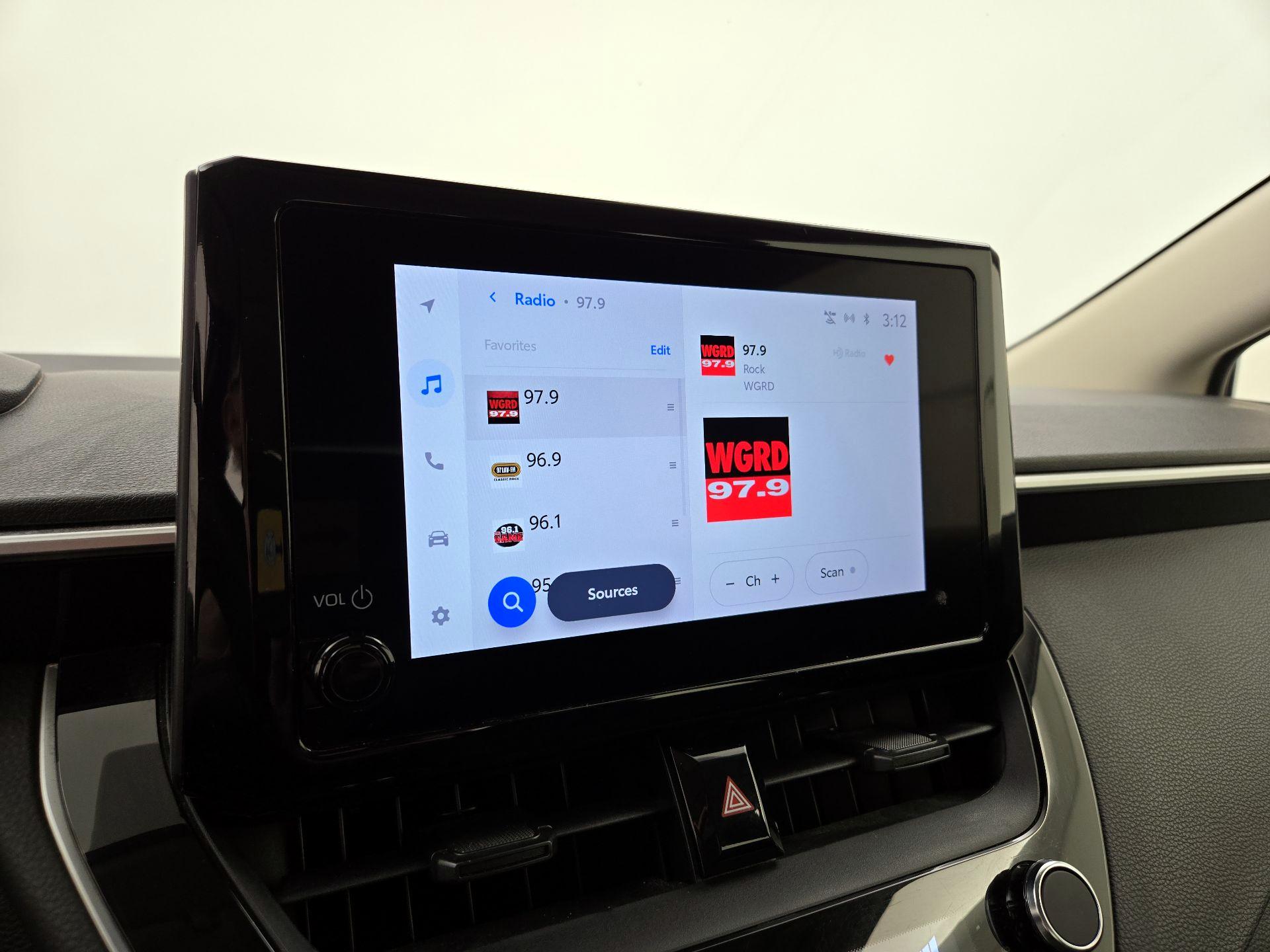 Thumbnail: 2023 Toyota Corolla - 15