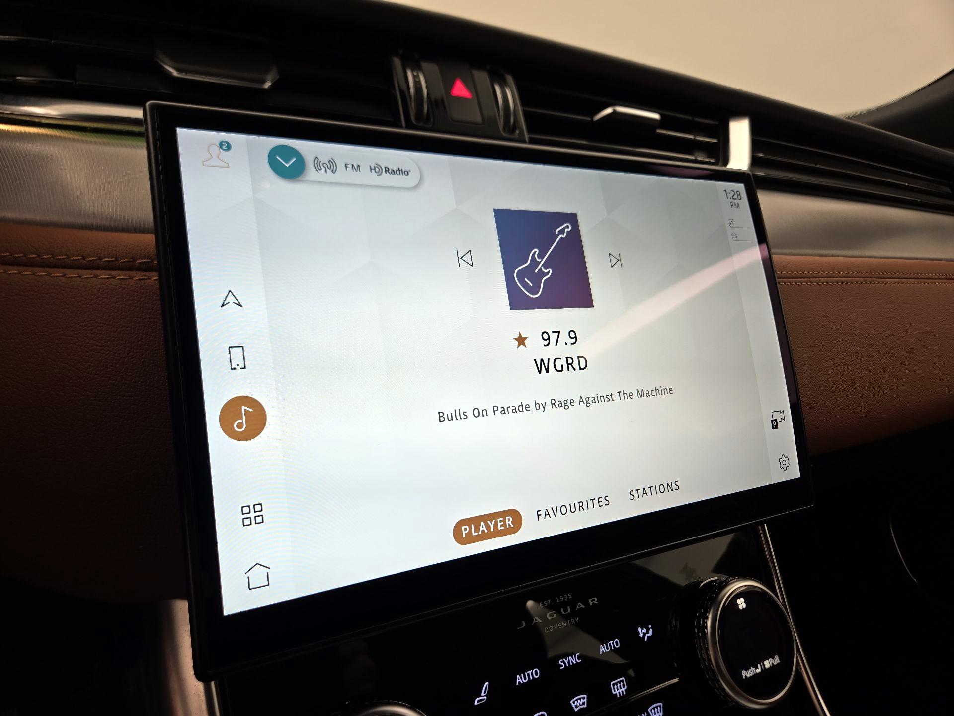 Thumbnail: 2022 Jaguar XF - 16