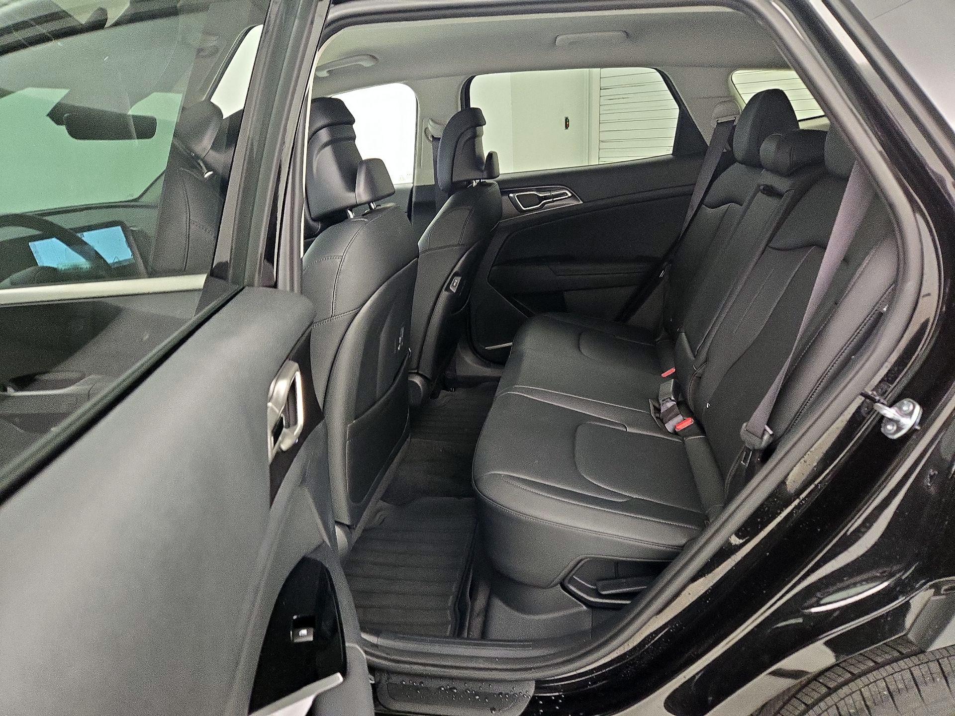 Thumbnail: 2025 Kia Sportage - 20