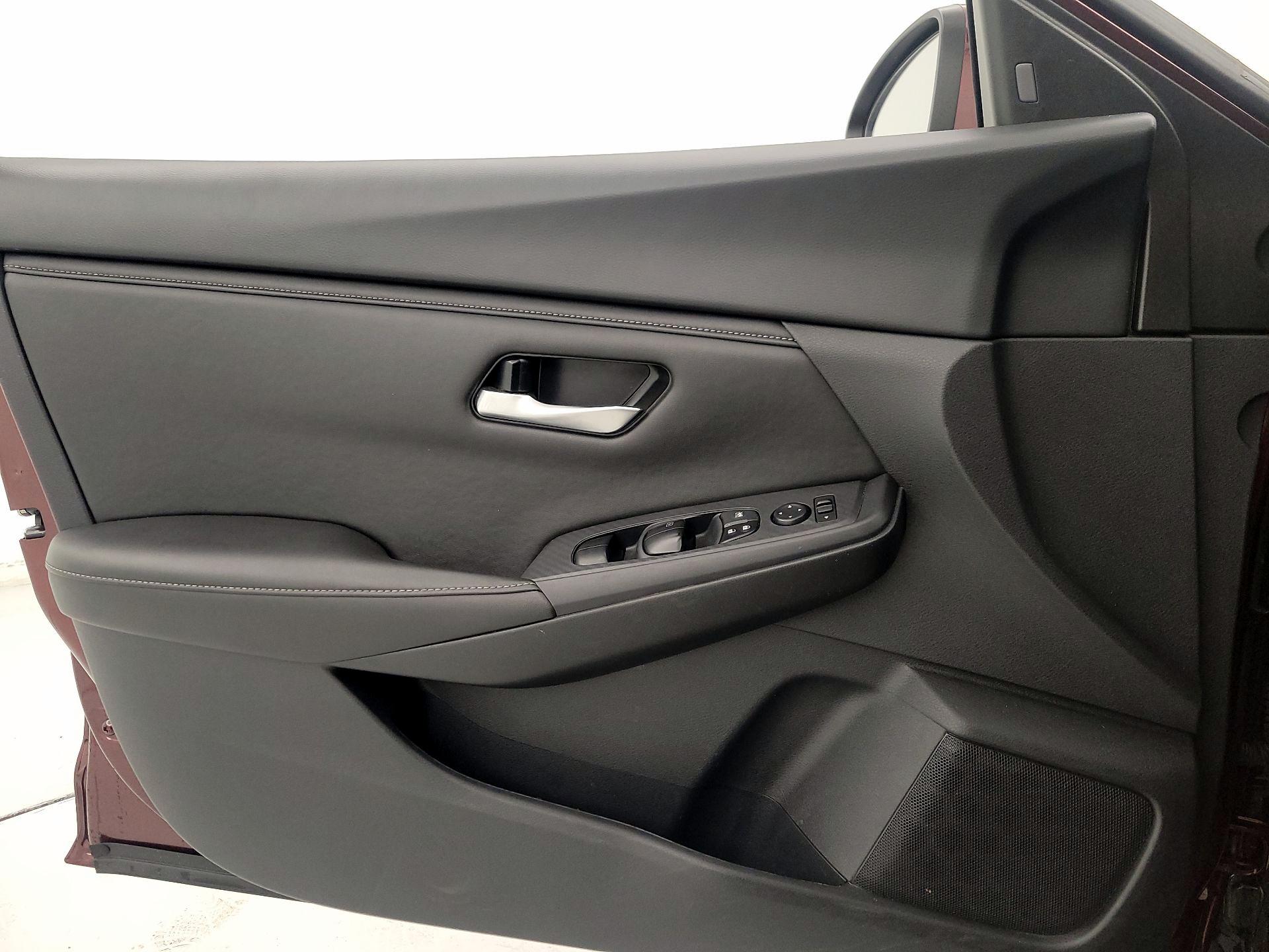 Thumbnail: 2023 Nissan Sentra - 12