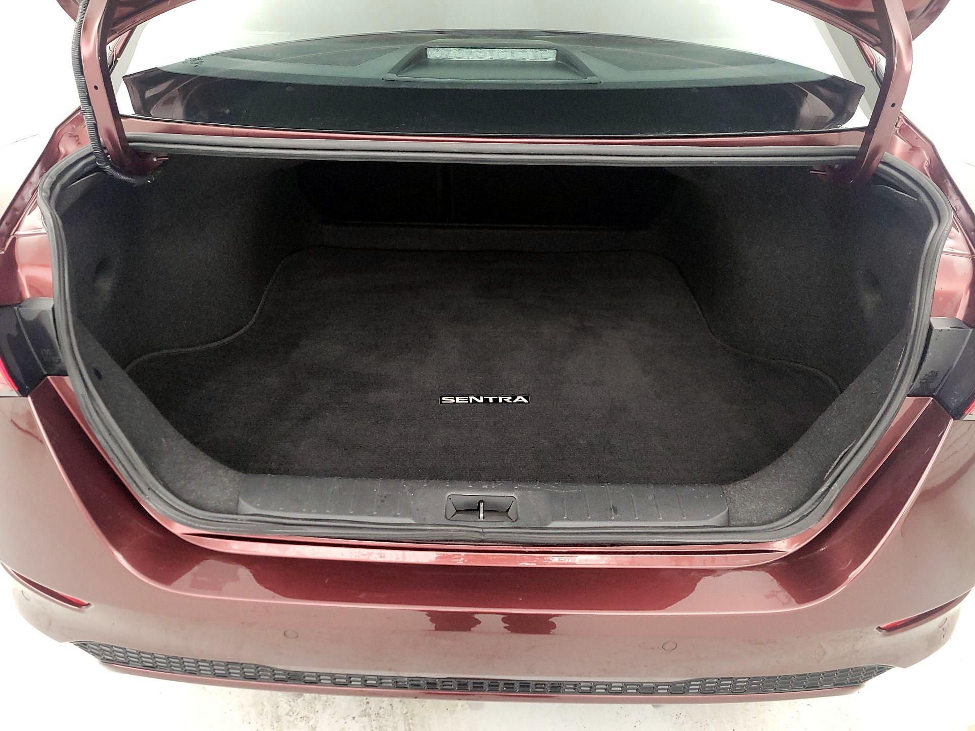 Thumbnail: 2023 Nissan Sentra - 20