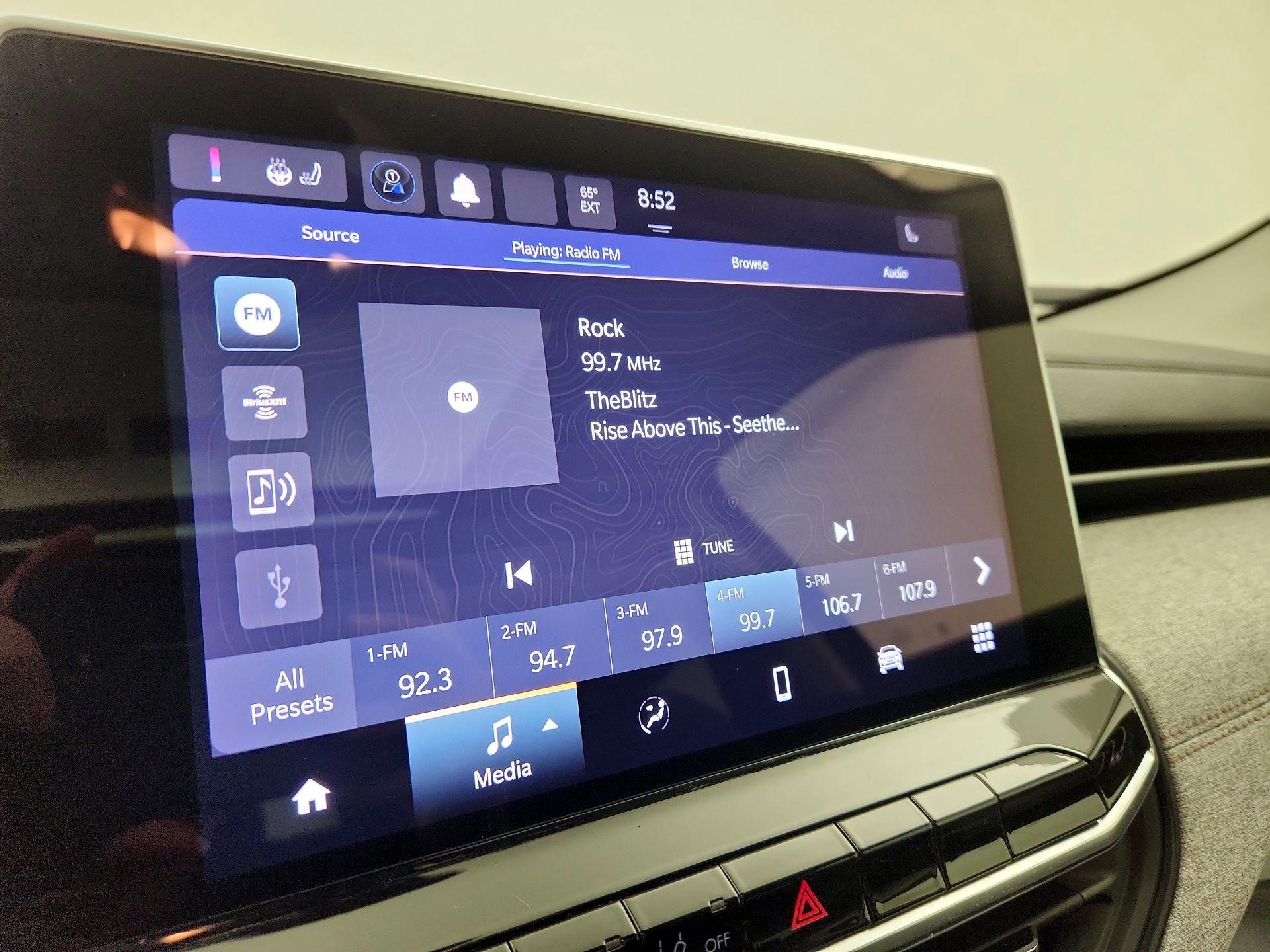 Thumbnail: 2022 Jeep Compass - 15