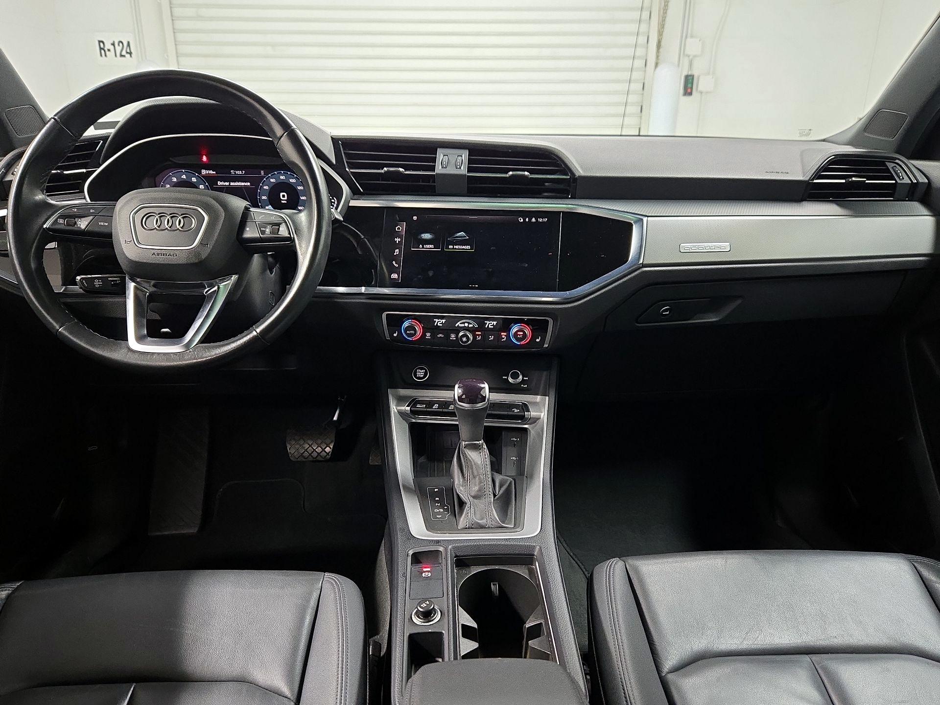 Thumbnail: 2024 Audi Q3 - 9