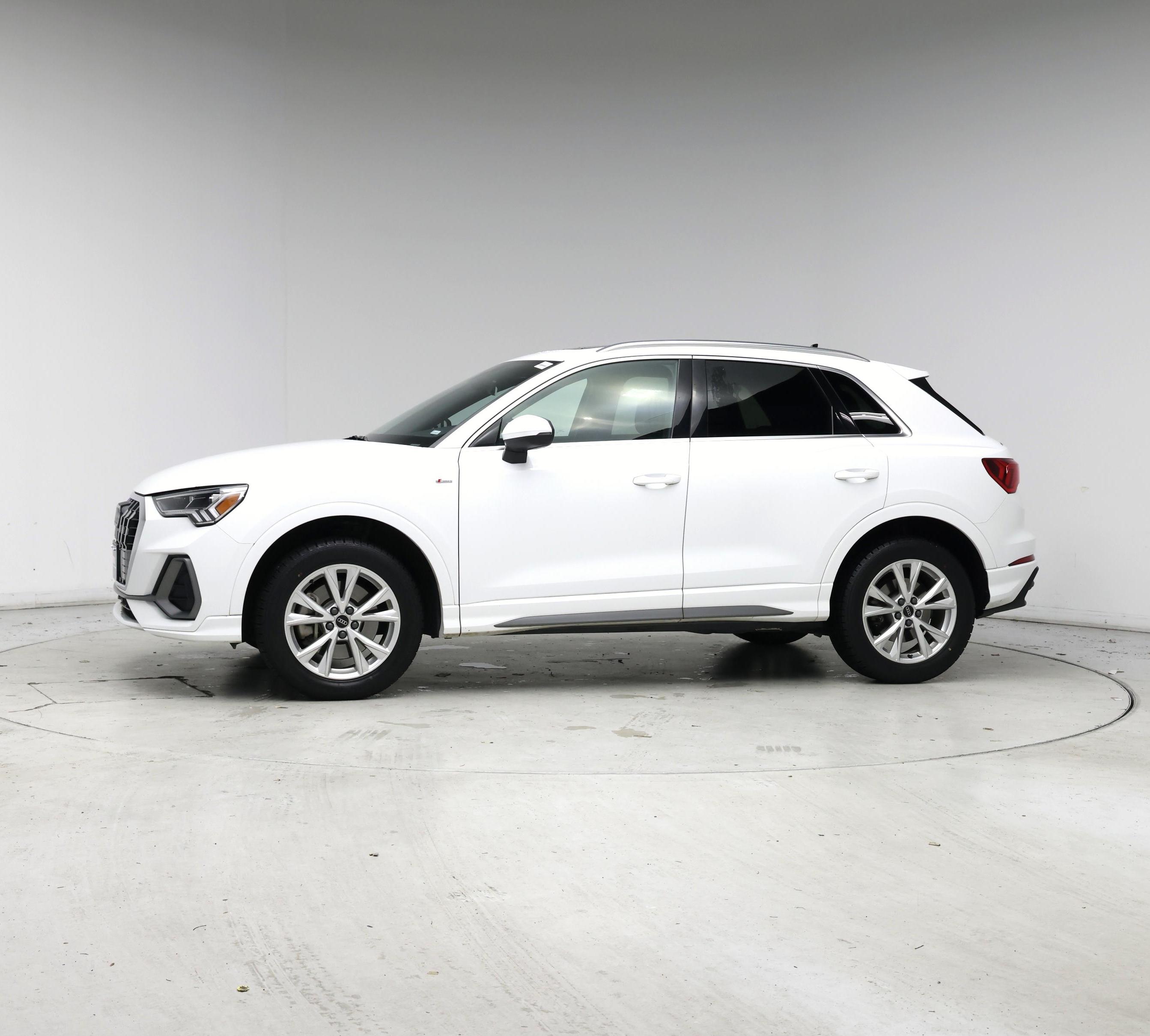 Thumbnail: 2024 Audi Q3 - 3