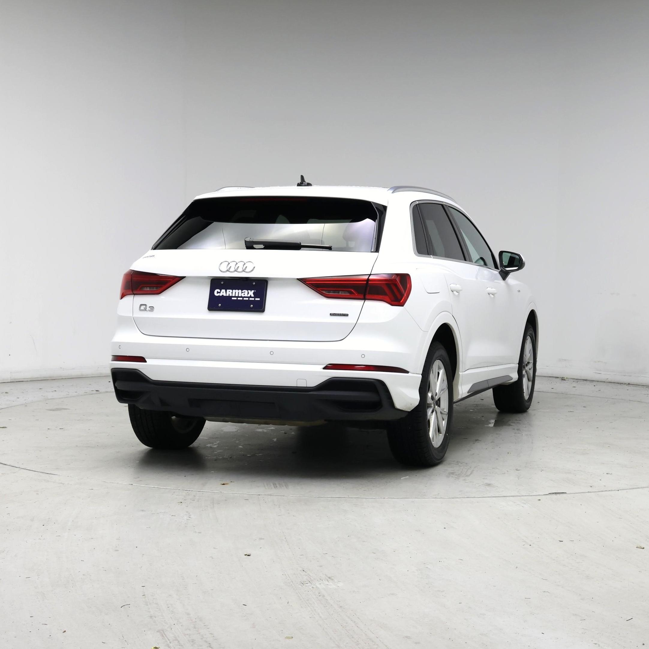 Thumbnail: 2024 Audi Q3 - 8