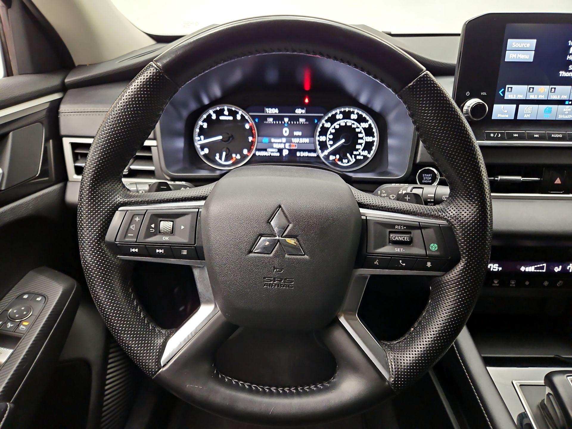 Thumbnail: 2024 Mitsubishi Outlander - 10