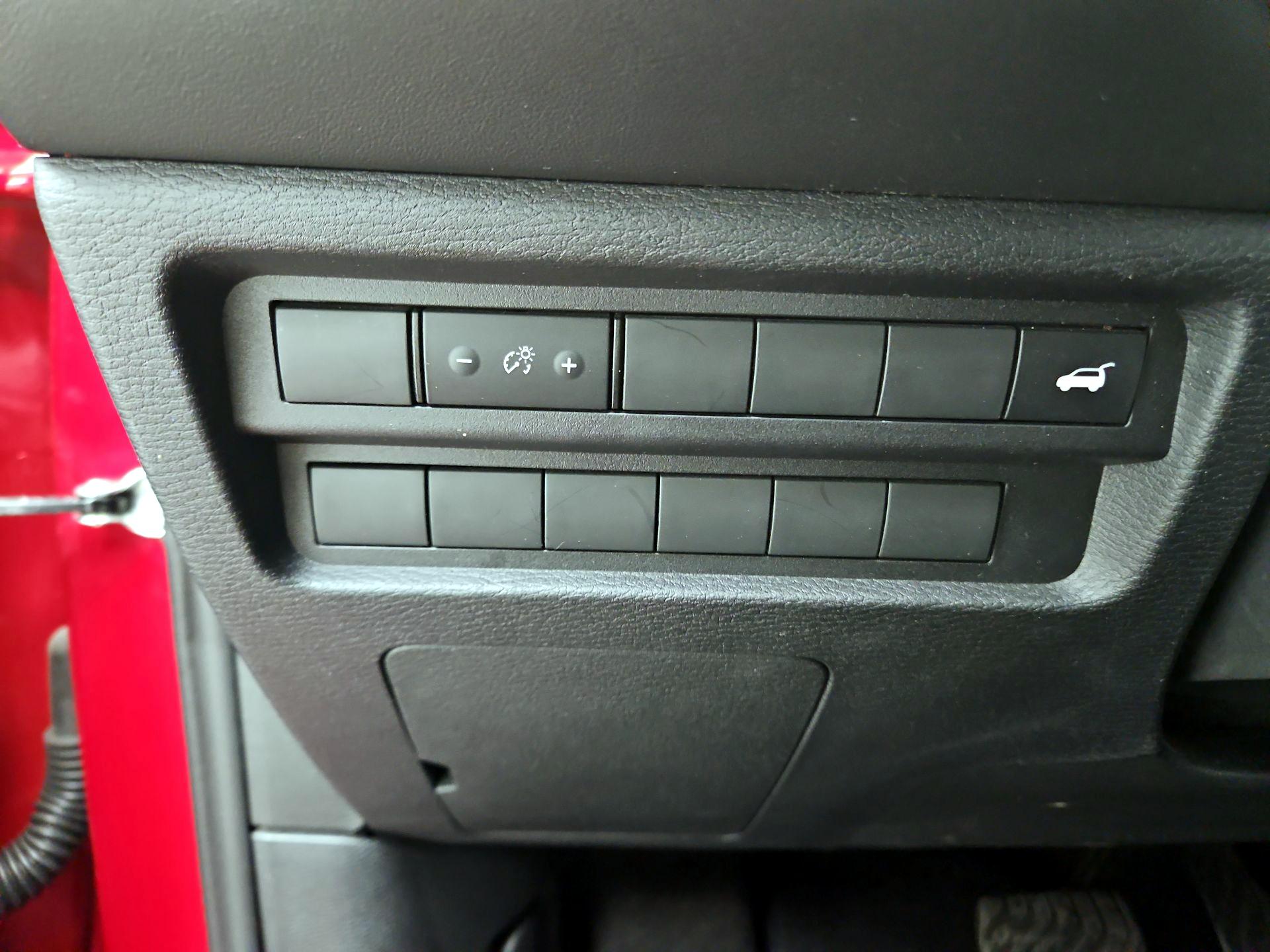 Thumbnail: 2024 Mitsubishi Outlander - 13