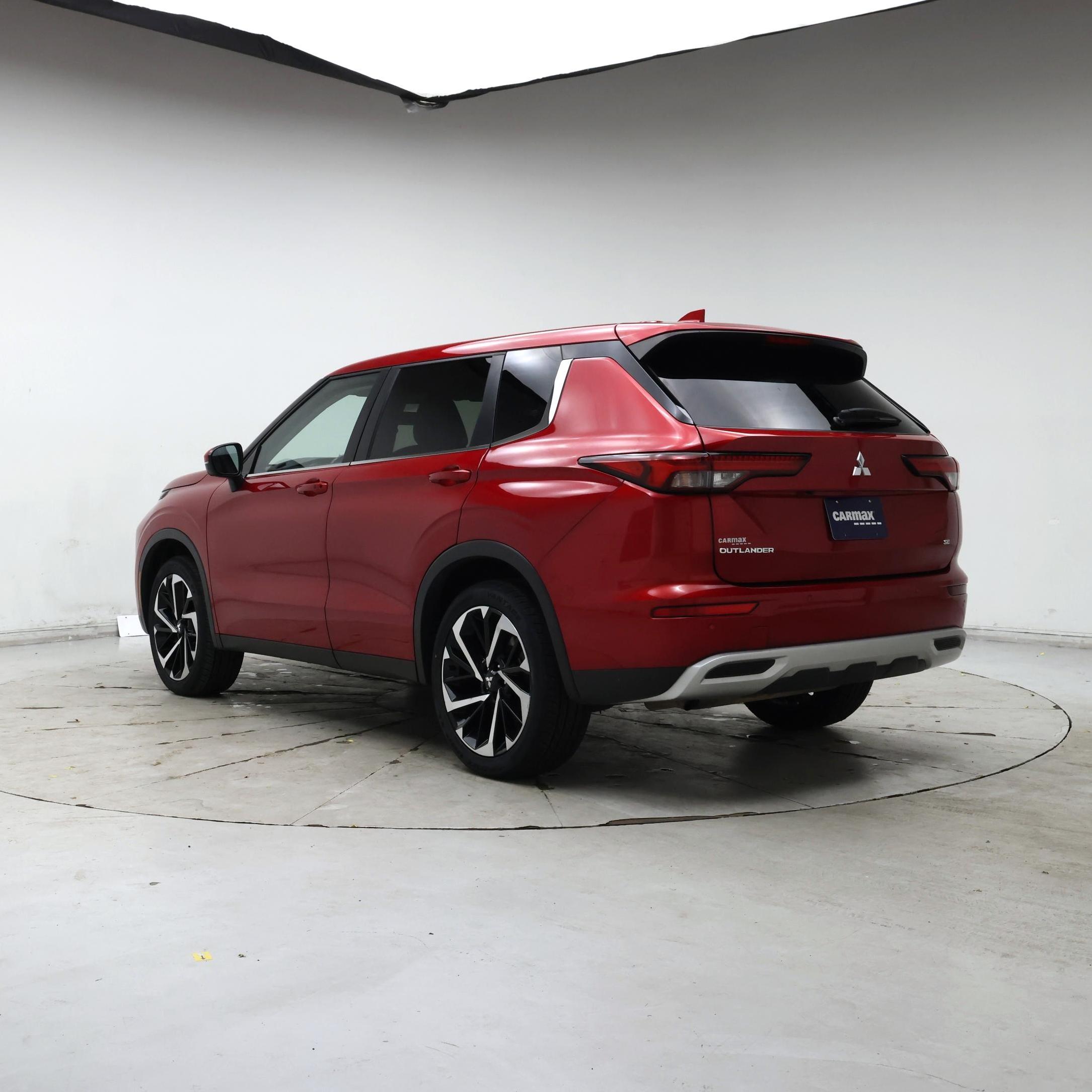 Thumbnail: 2024 Mitsubishi Outlander - 2