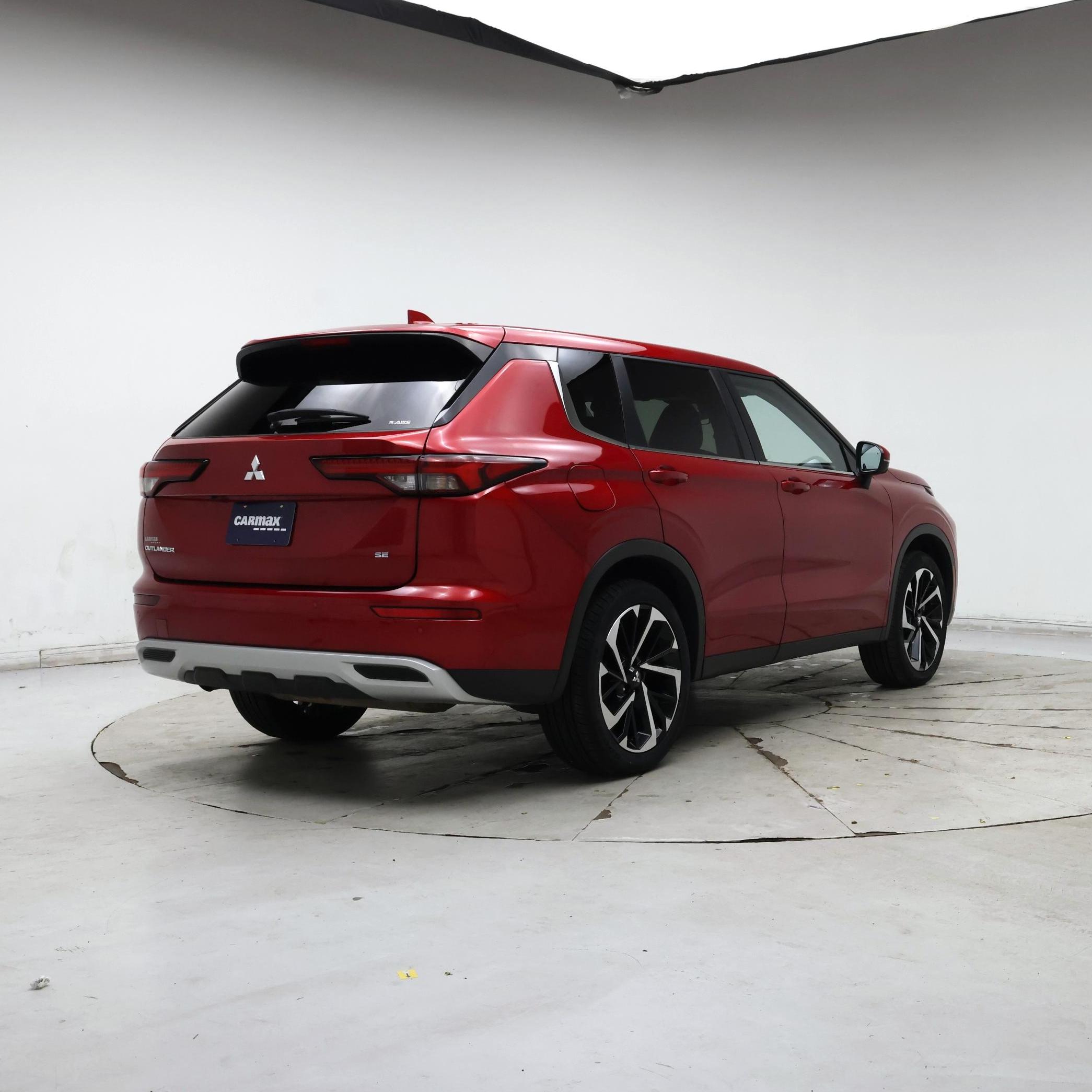 Thumbnail: 2024 Mitsubishi Outlander - 8