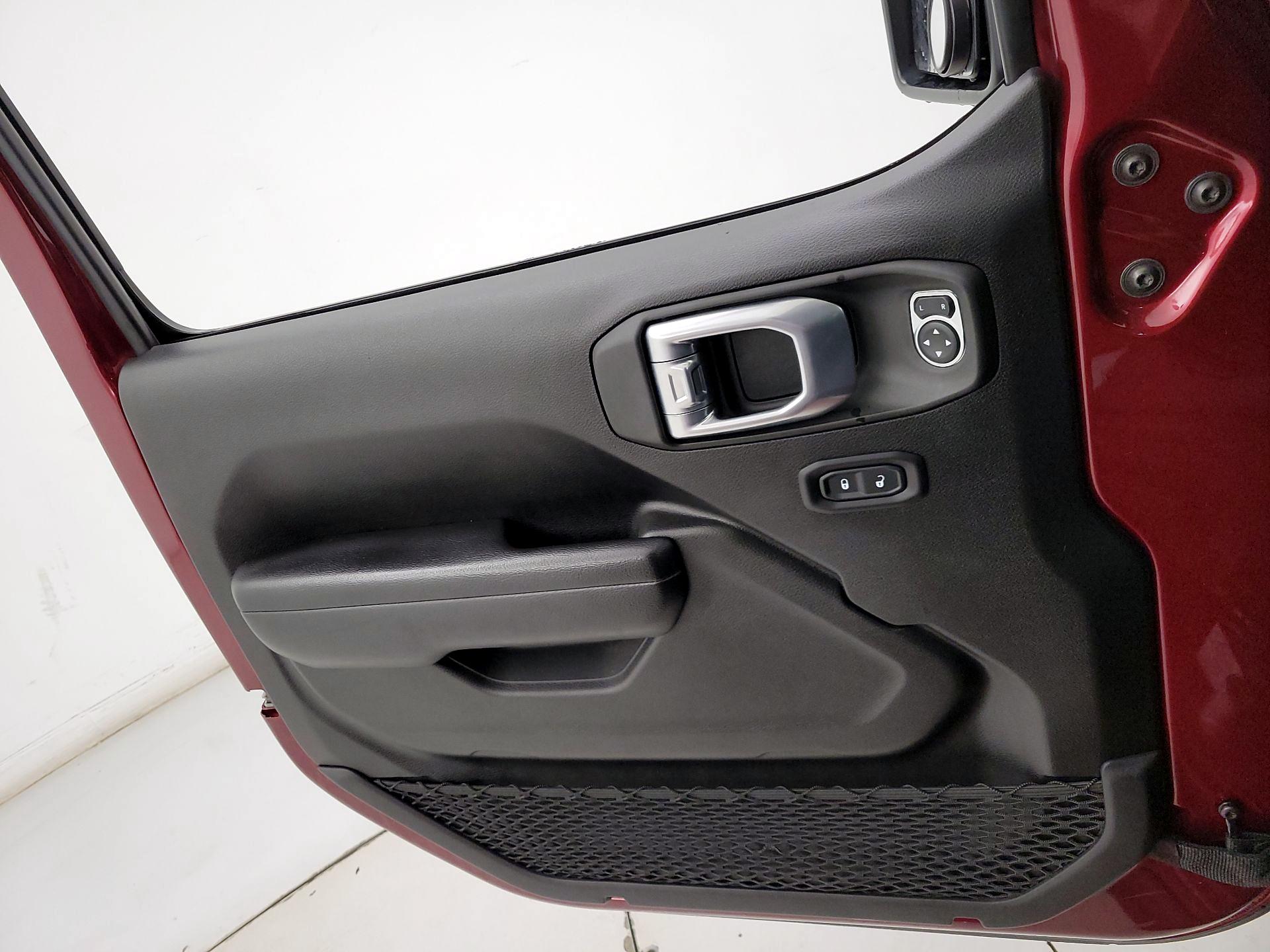 Thumbnail: 2021 Jeep Gladiator - 12