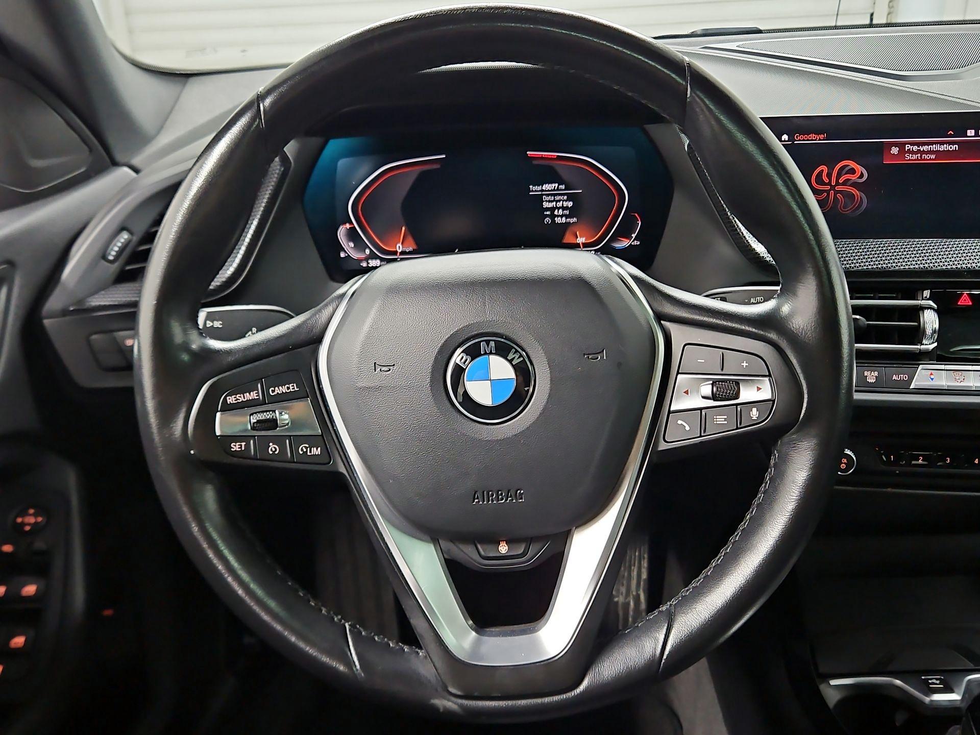 Thumbnail: 2024 BMW 2 Series - 10