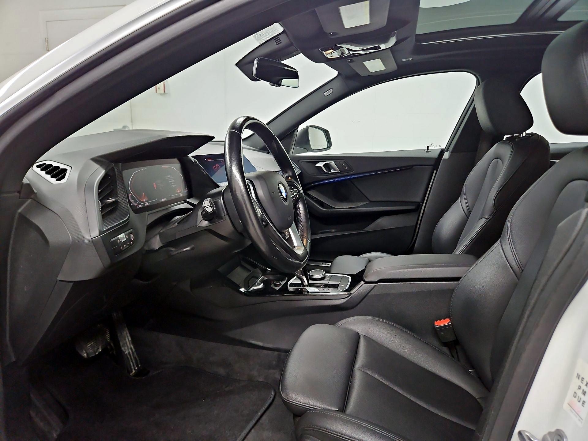 Thumbnail: 2024 BMW 2 Series - 11