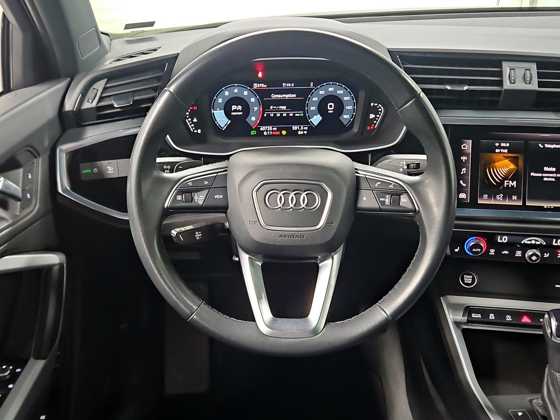 Thumbnail: 2023 Audi Q3 - 10