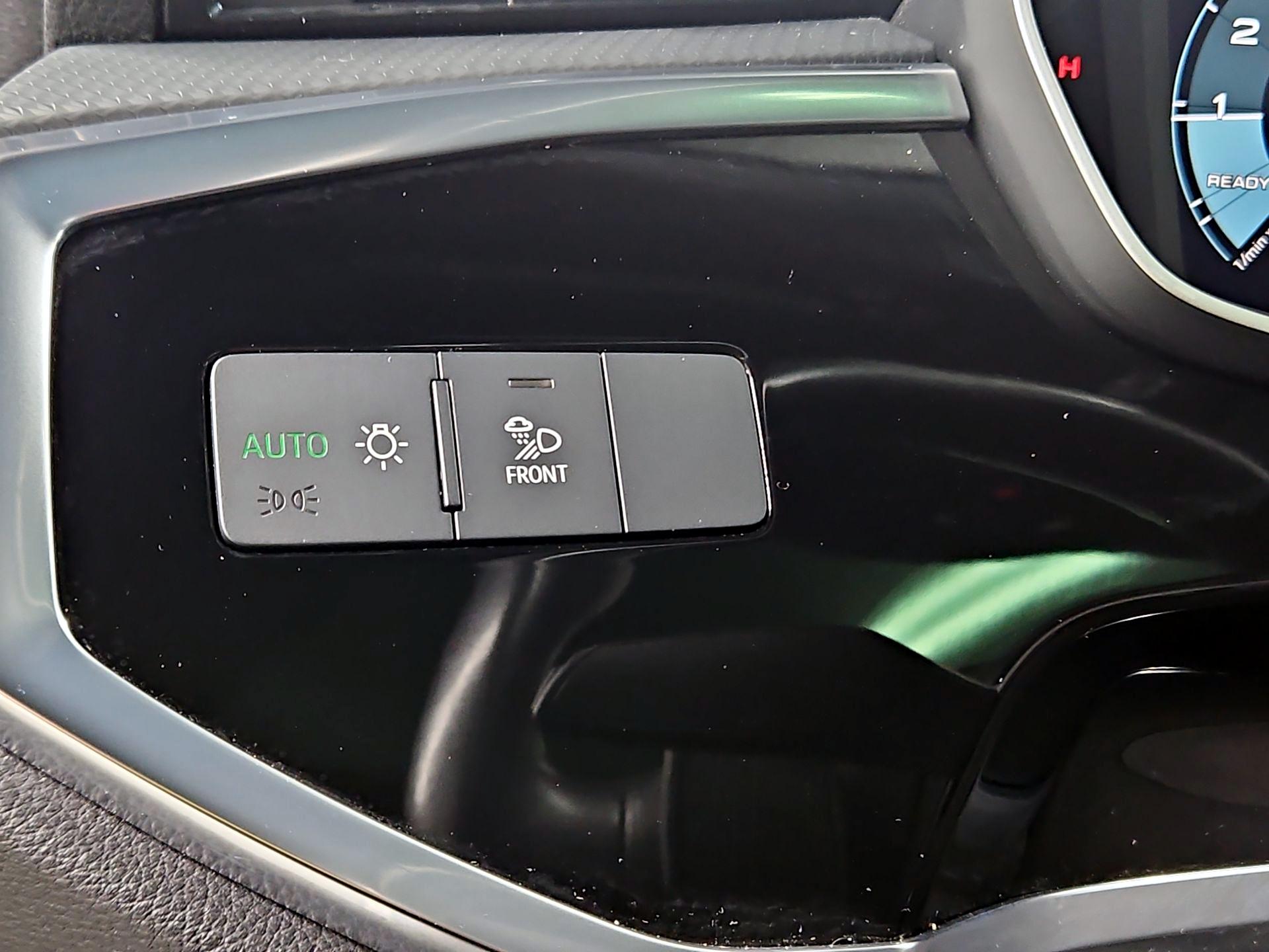 Thumbnail: 2023 Audi Q3 - 13