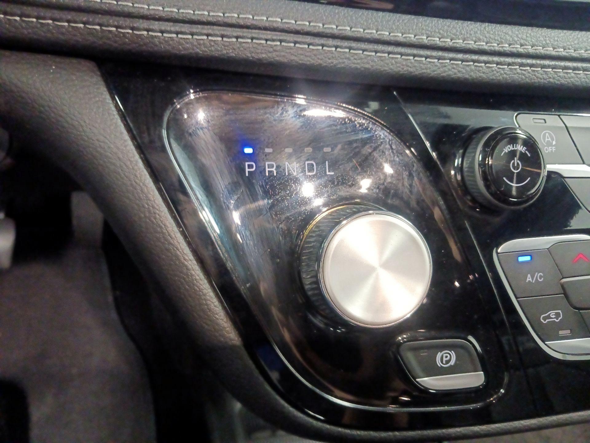 Thumbnail: 2023 Chrysler Pacifica - 17