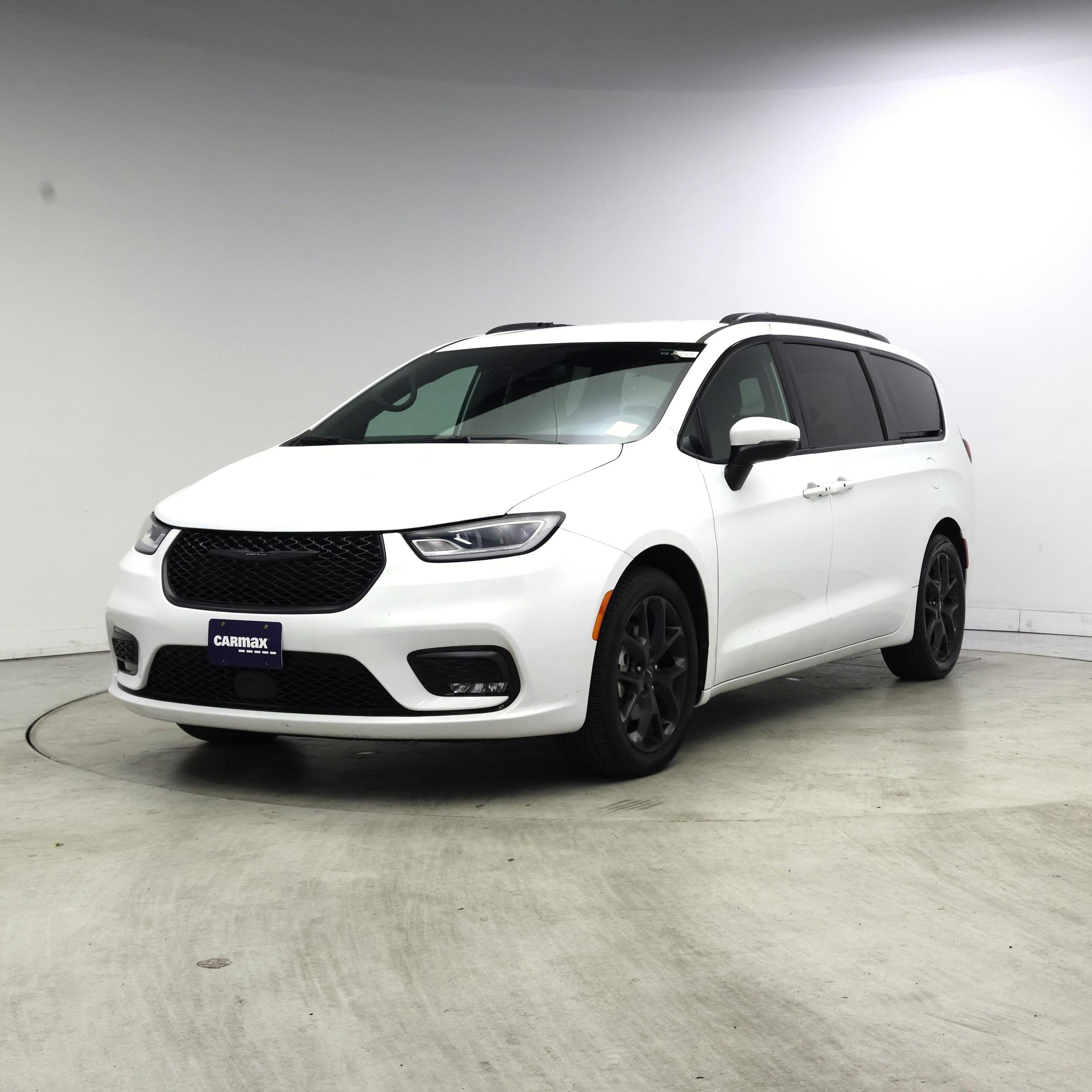 Thumbnail: 2023 Chrysler Pacifica - 4