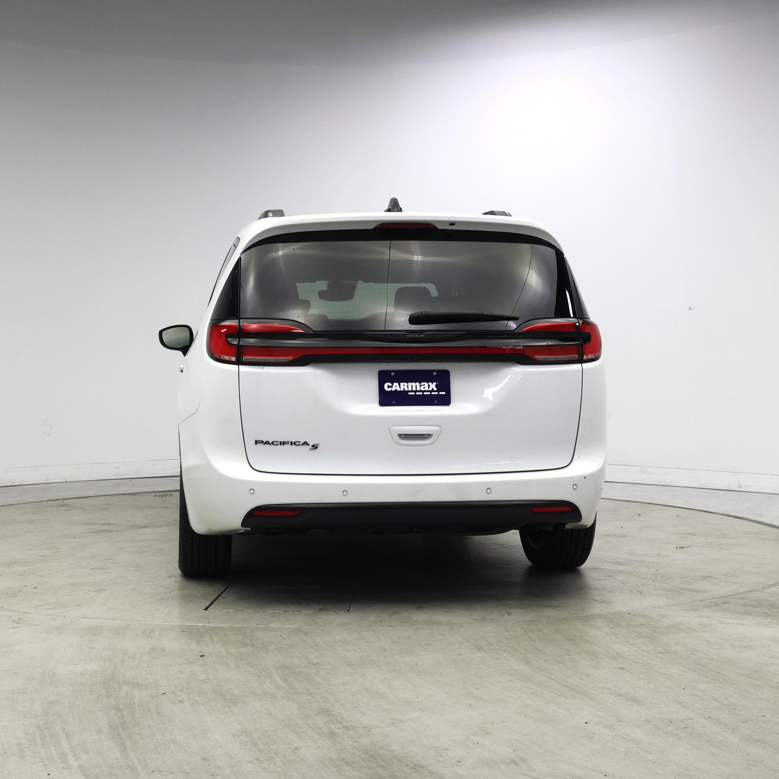 Thumbnail: 2023 Chrysler Pacifica - 6