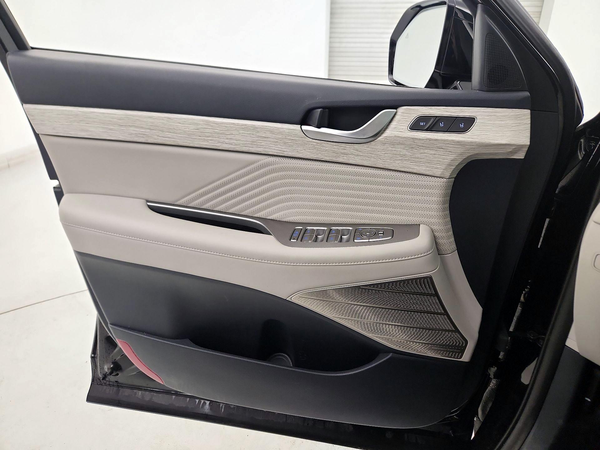 Thumbnail: 2025 Hyundai Palisade - 12