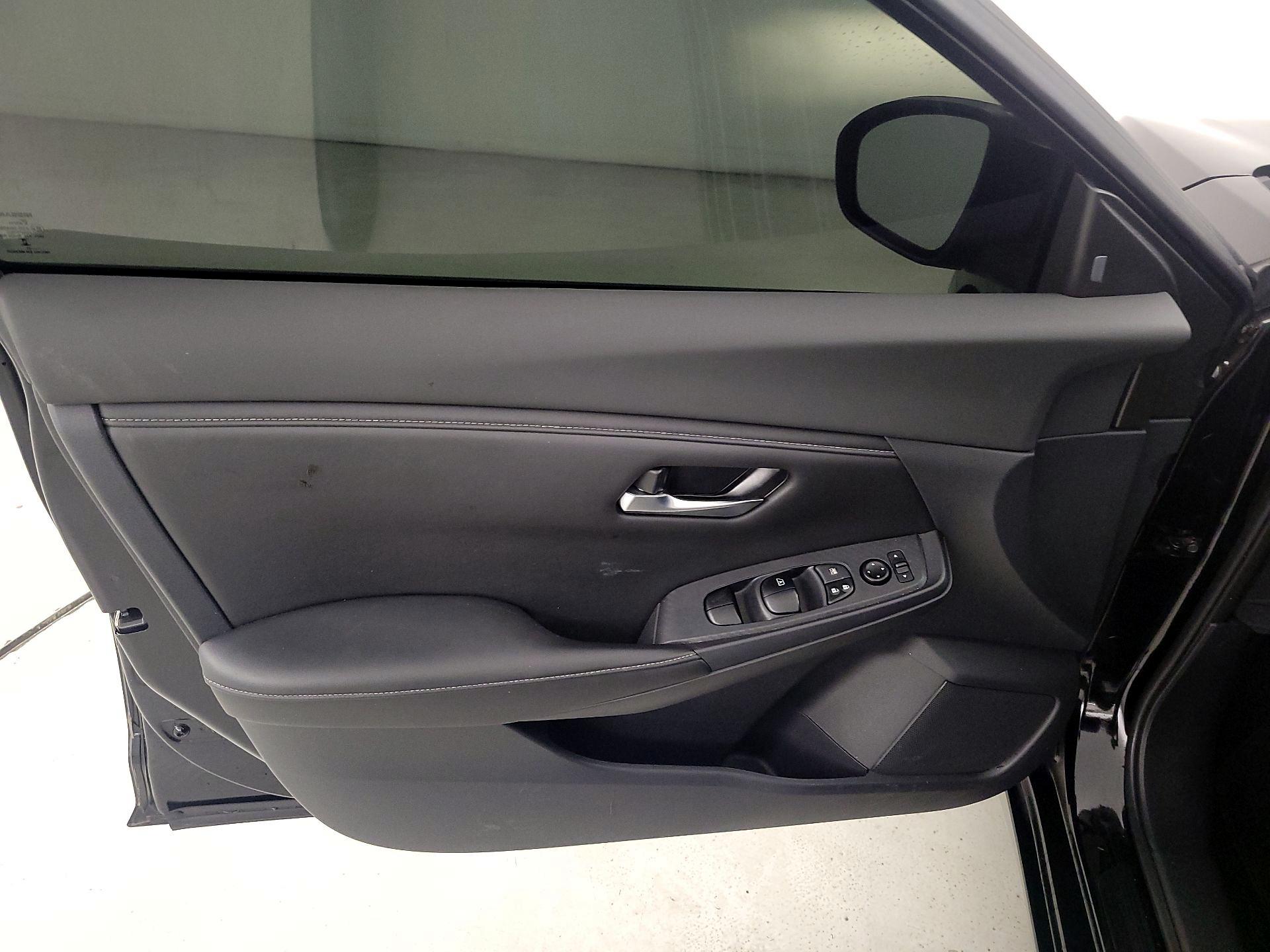 Thumbnail: 2023 Nissan Sentra - 12