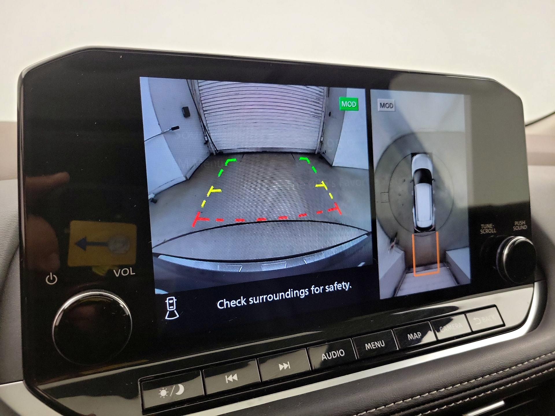 Thumbnail: 2022 Nissan Rogue - 15